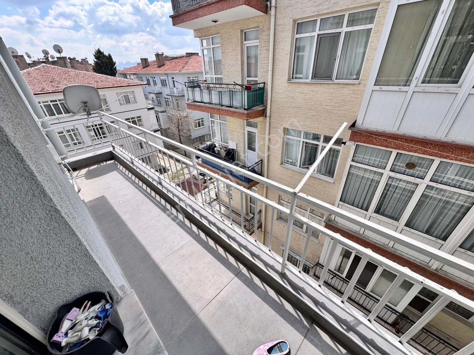 Aşağı Eğlence Mah. Giresun Cad. Paraleli Mendil Sokak'ta 2.kat Lüx Yapılı 3+1 Çift Balkon Güney Cep. - Görsel 29