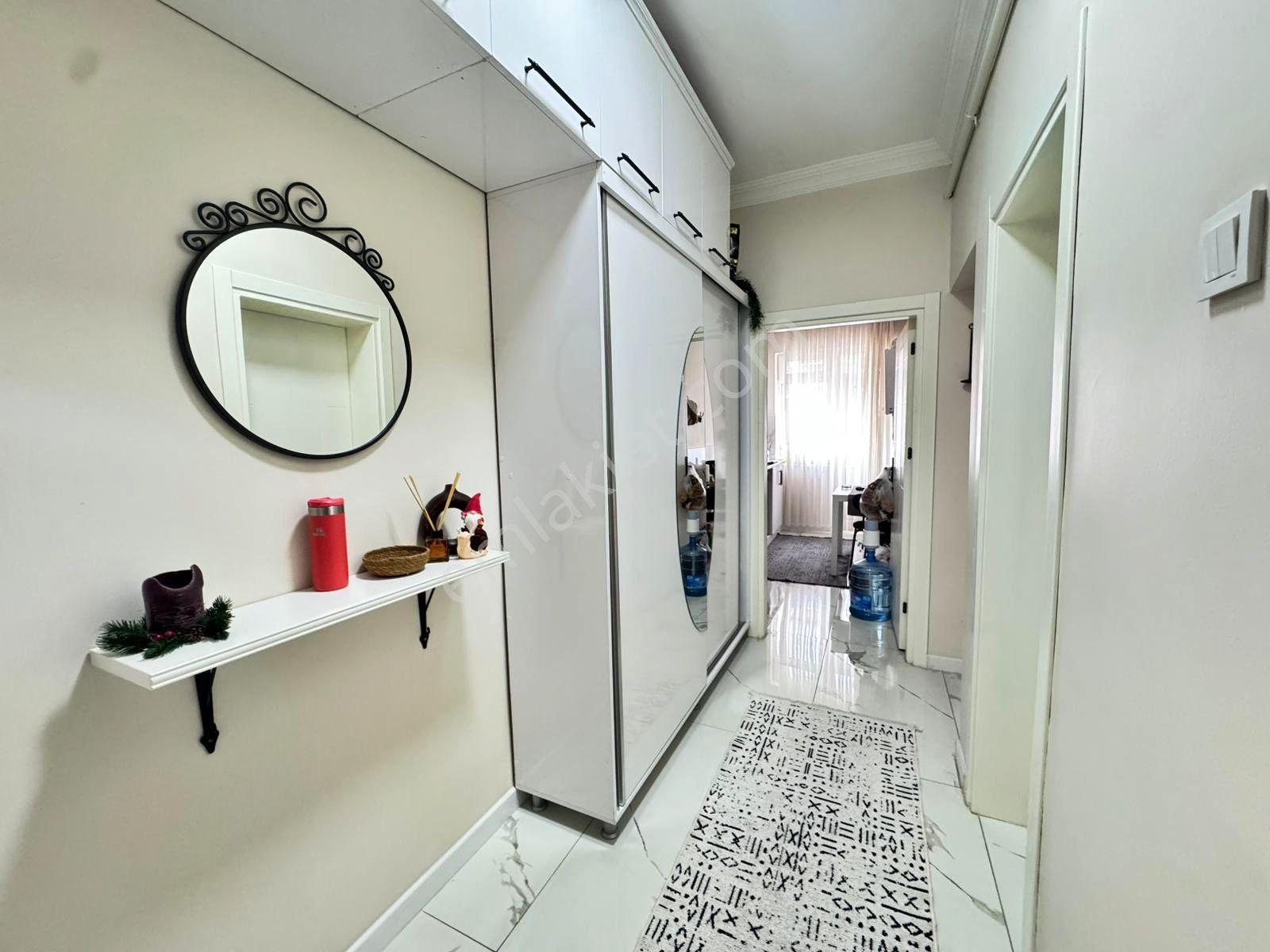 Aşağı Eğlence Mah. Giresun Cad. Paraleli Mendil Sokak'ta 2.kat Lüx Yapılı 3+1 Çift Balkon Güney Cep. - Görsel 23