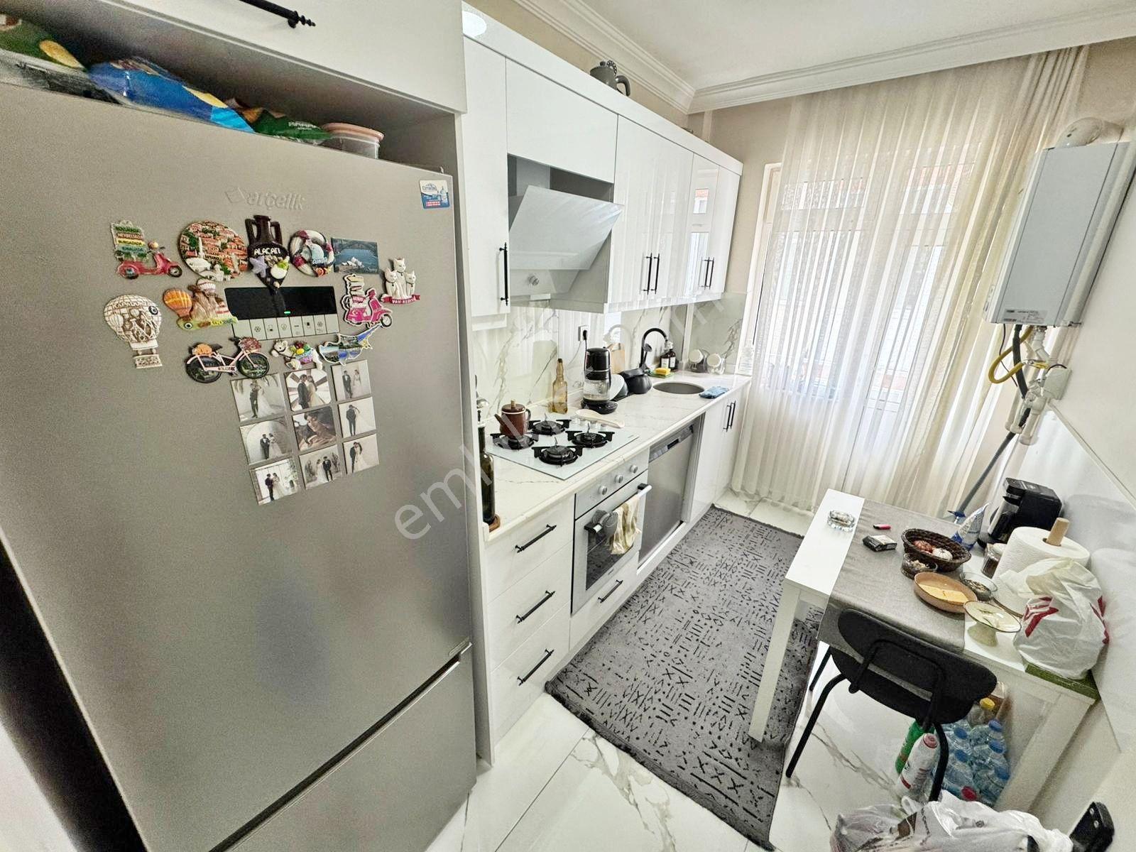 Aşağı Eğlence Mah. Giresun Cad. Paraleli Mendil Sokak'ta 2.kat Lüx Yapılı 3+1 Çift Balkon Güney Cep. - Görsel 20