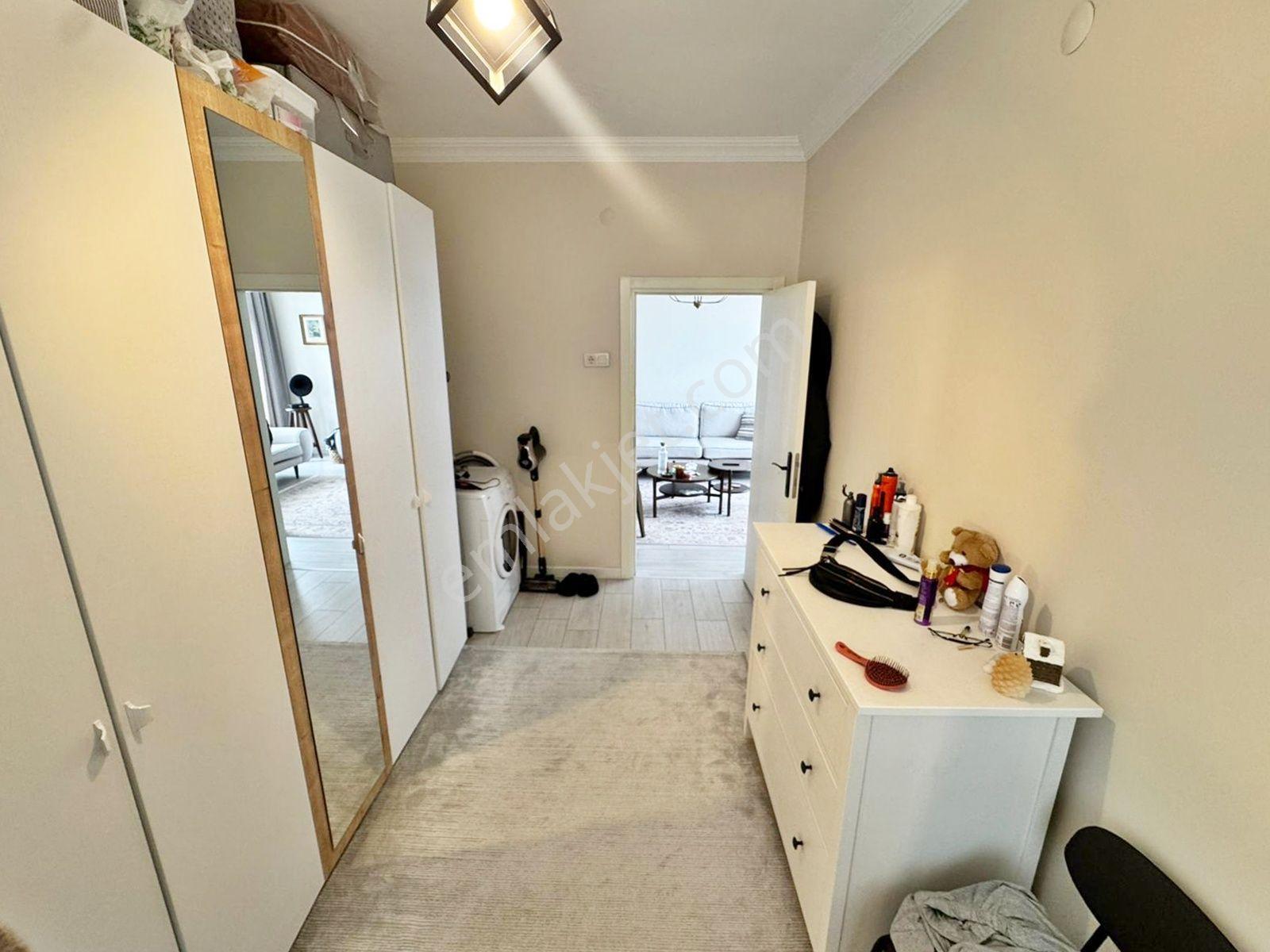 Aşağı Eğlence Mah. Giresun Cad. Paraleli Mendil Sokak'ta 2.kat Lüx Yapılı 3+1 Çift Balkon Güney Cep. - Görsel 3