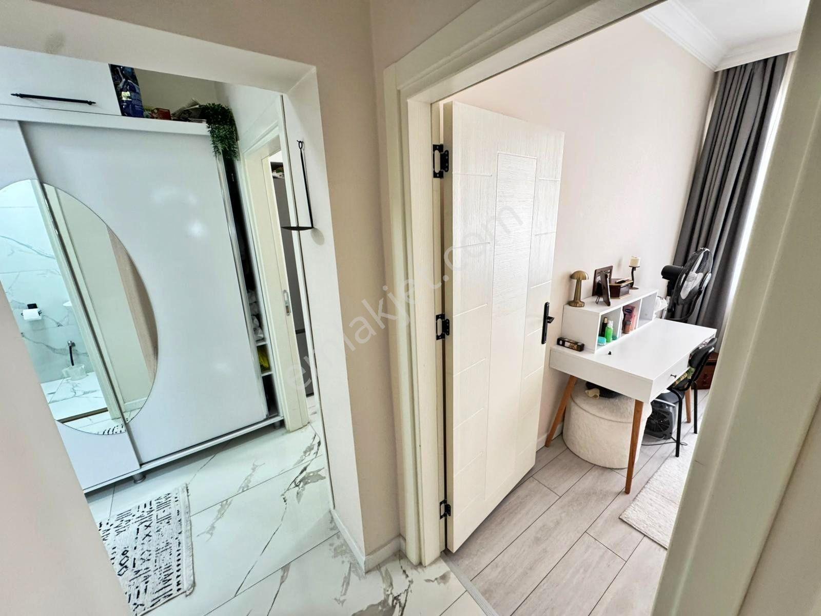 Aşağı Eğlence Mah. Giresun Cad. Paraleli Mendil Sokak'ta 2.kat Lüx Yapılı 3+1 Çift Balkon Güney Cep. - Görsel 34
