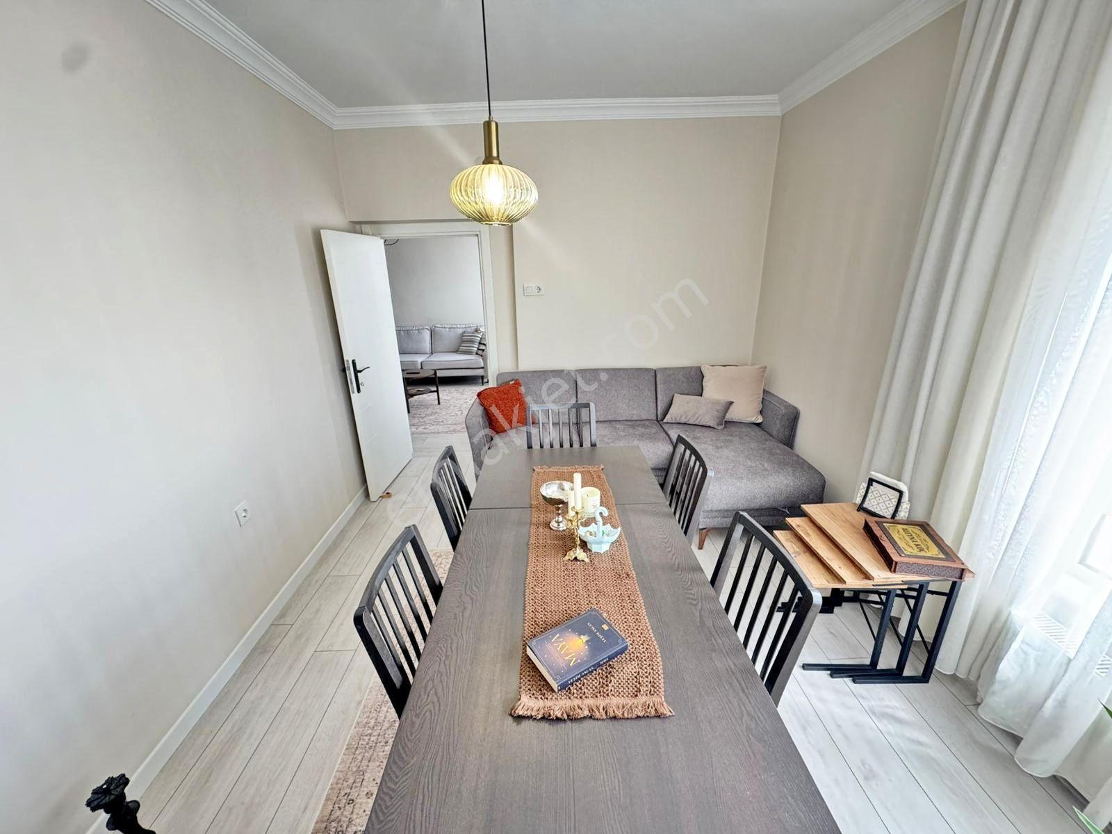 Aşağı Eğlence Mah. Giresun Cad. Paraleli Mendil Sokak'ta 2.kat Lüx Yapılı 3+1 Çift Balkon Güney Cep. - Görsel 9