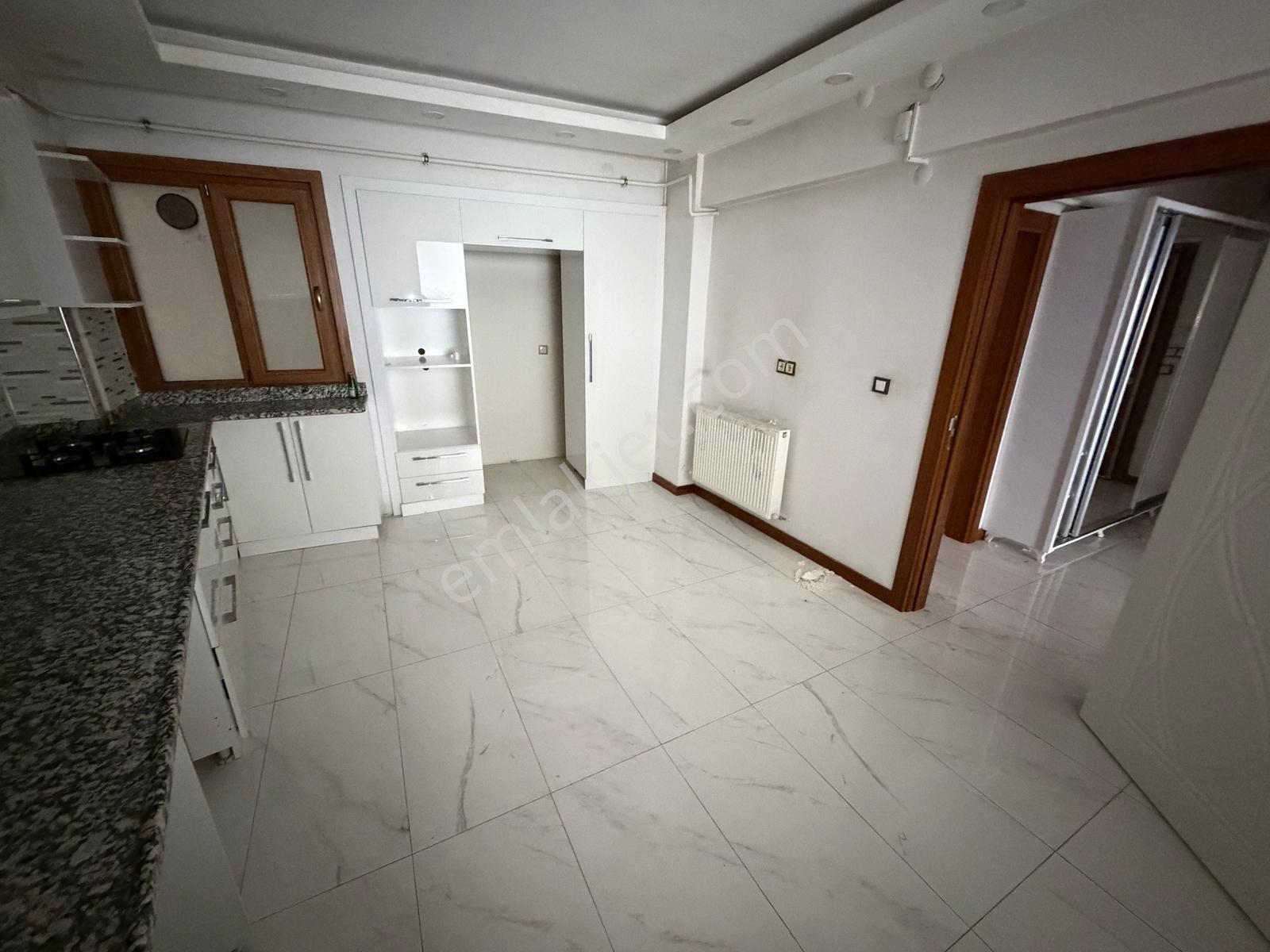 Hedef Emlak'tan Sivas Lisesi Civarı 3+1 Lüx Kiralık Daire - Görsel 8