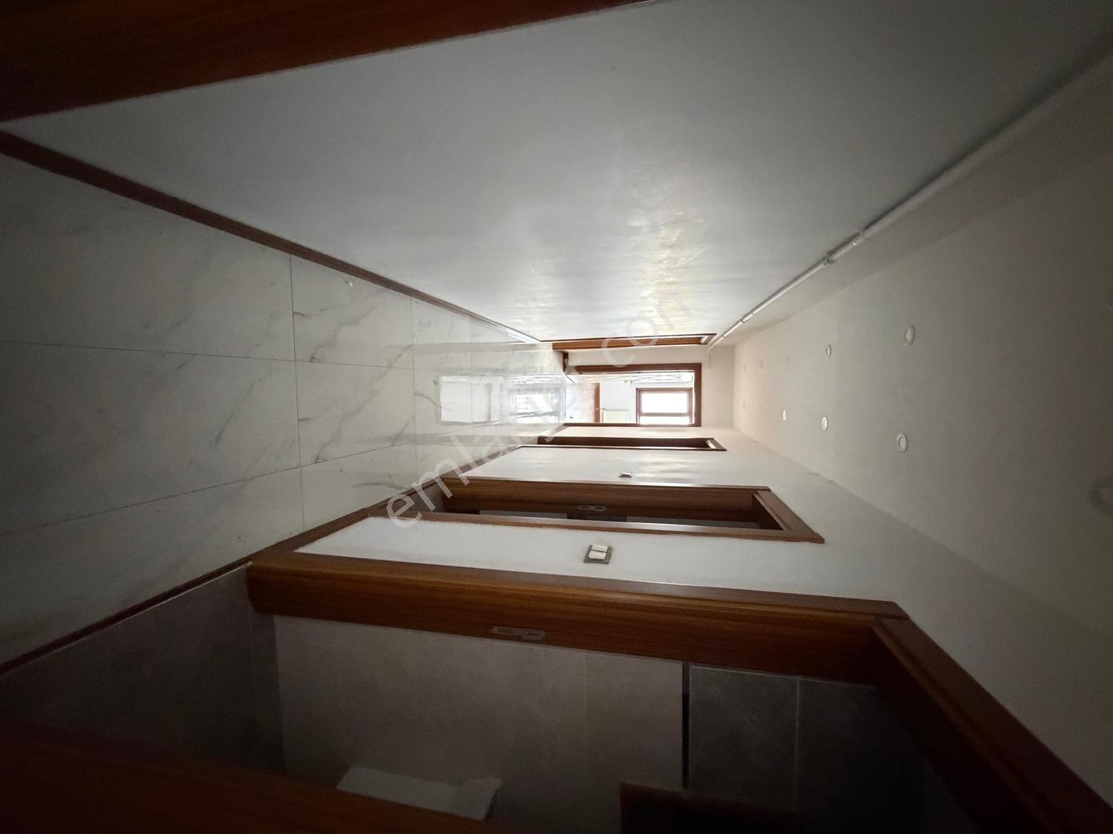 Hedef Emlak'tan Sivas Lisesi Civarı 3+1 Lüx Kiralık Daire - Görsel 2
