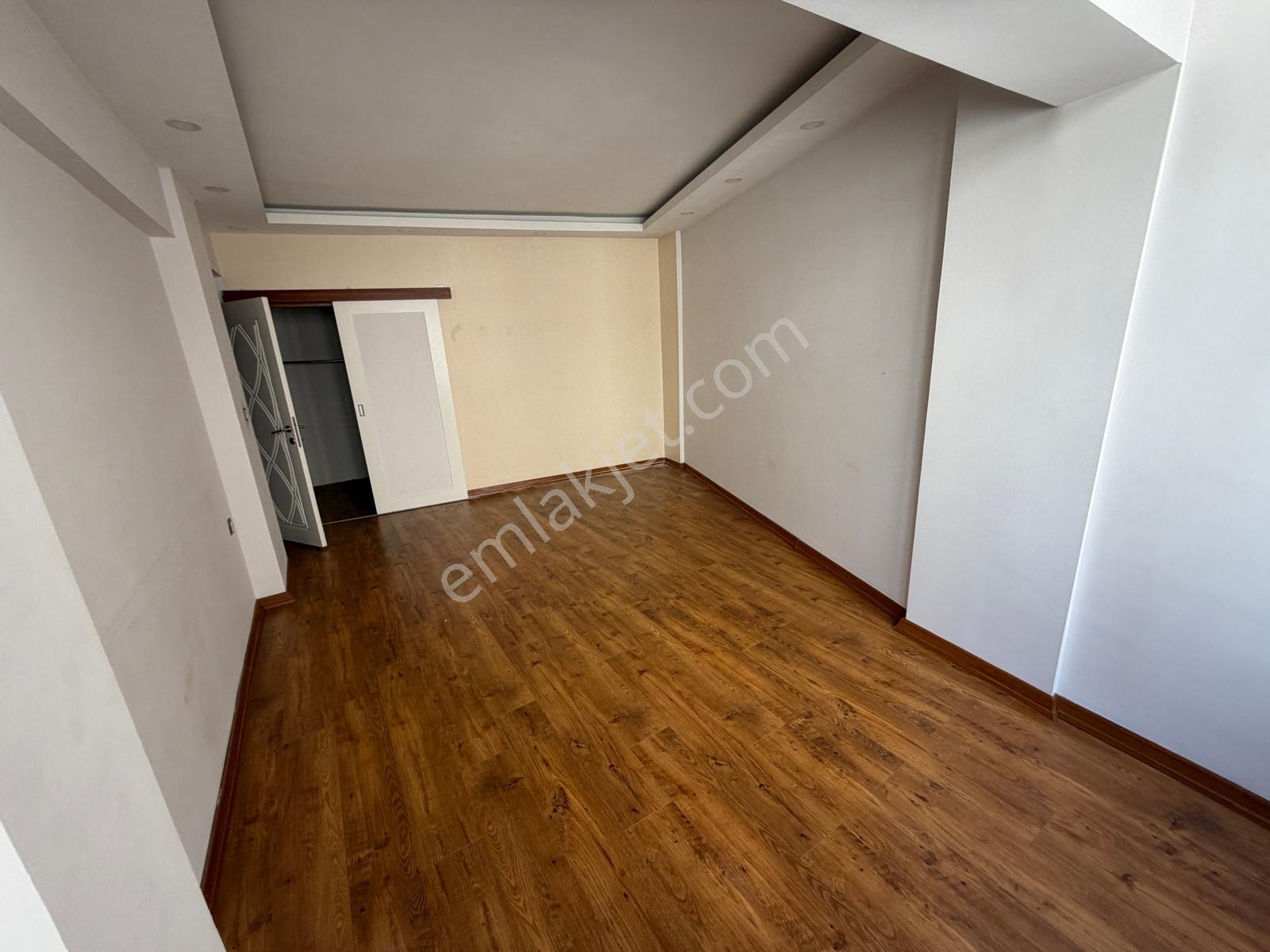 Hedef Emlak'tan Sivas Lisesi Civarı 3+1 Lüx Kiralık Daire - Görsel 5