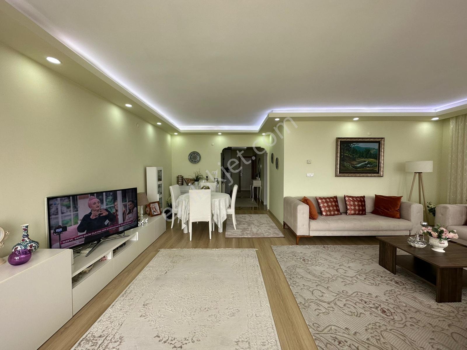 Bürmen'den Eşyalı Full Deniz Manzaralı Caddede Asansörlü Kombi - Görsel 14