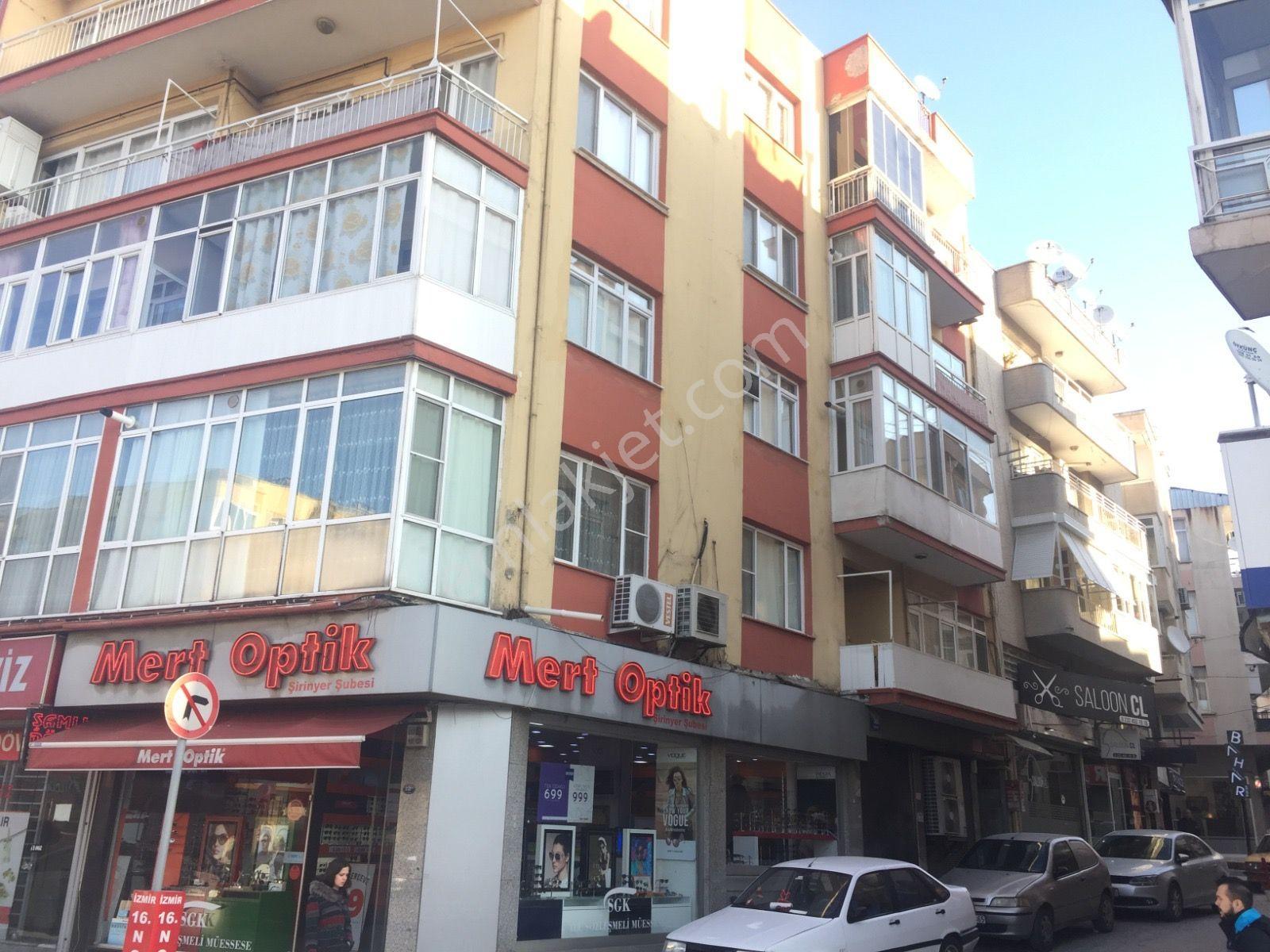 Turyap Buca'dan Şirinyer Merkezde Kiralık Dükkan Mağaza