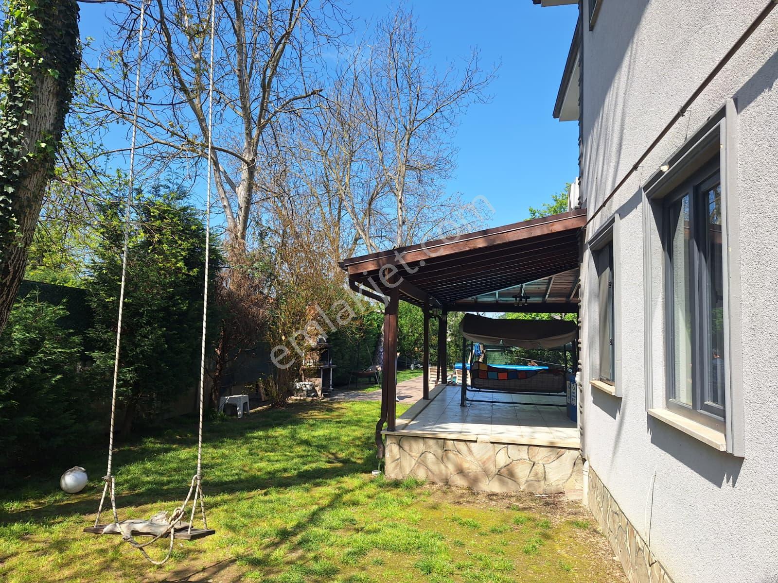 Sapanca Kırkpınar Bağdat Caddesinde Müstakil, Eşyalı Satılık Villa - Görsel 35
