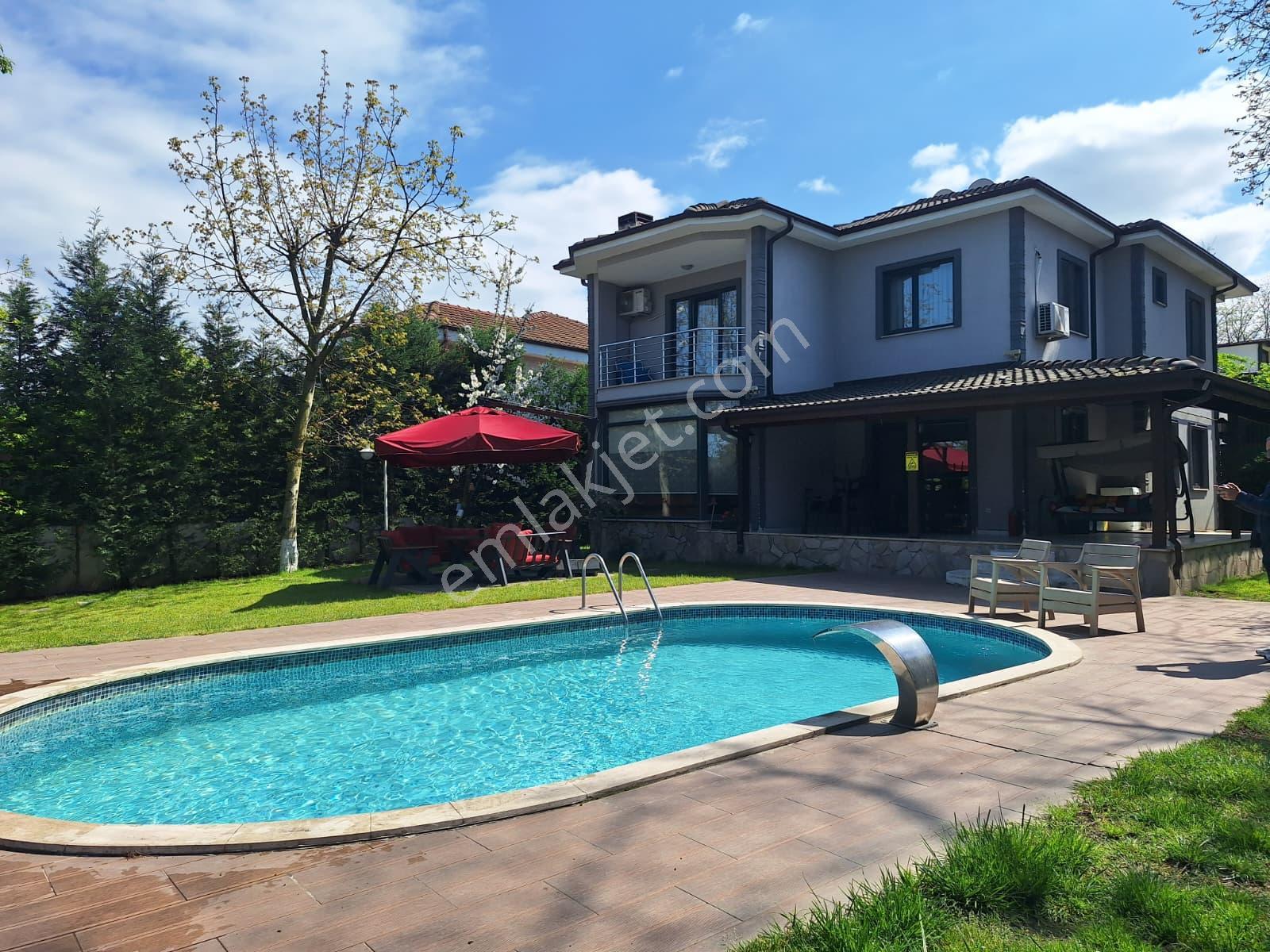 Sapanca Kırkpınar Bağdat Caddesinde Müstakil, Eşyalı Satılık Villa - Görsel 3
