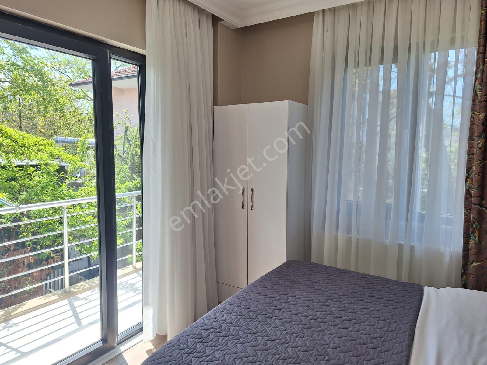 Sapanca Kırkpınar Bağdat Caddesinde Müstakil, Eşyalı Satılık Villa - Görsel 32