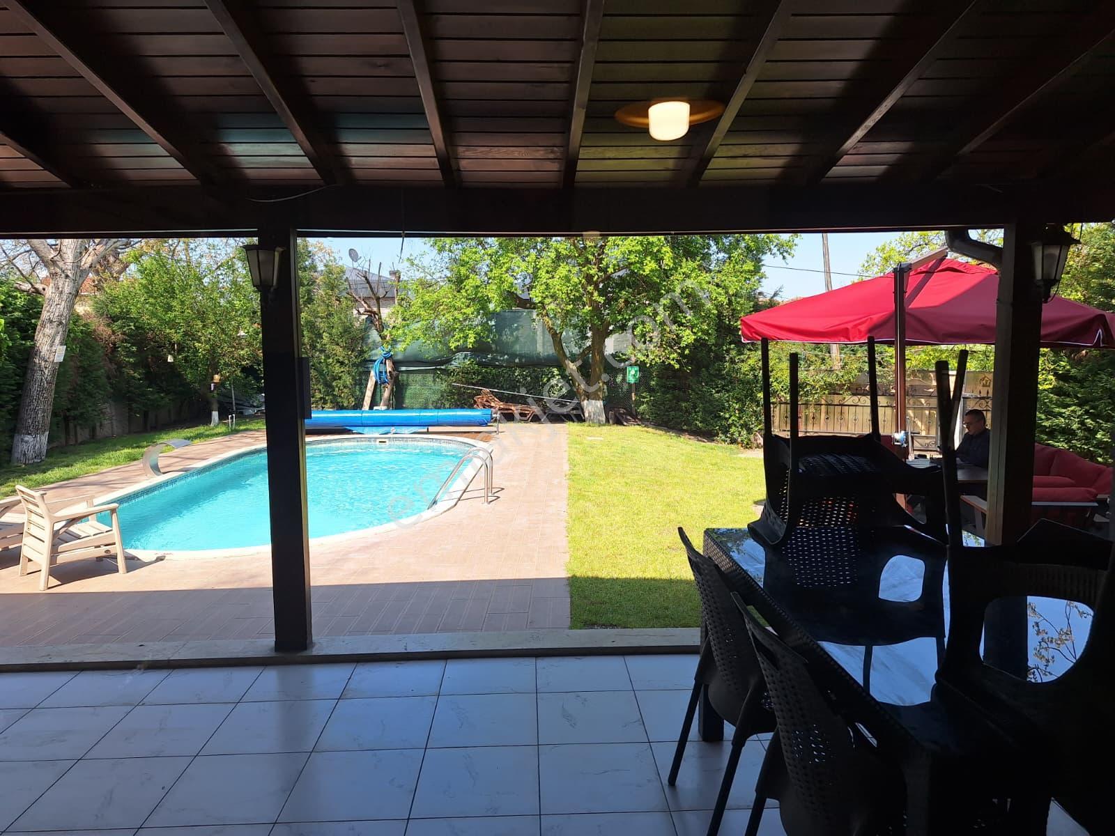 Sapanca Kırkpınar Bağdat Caddesinde Müstakil, Eşyalı Satılık Villa - Görsel 15