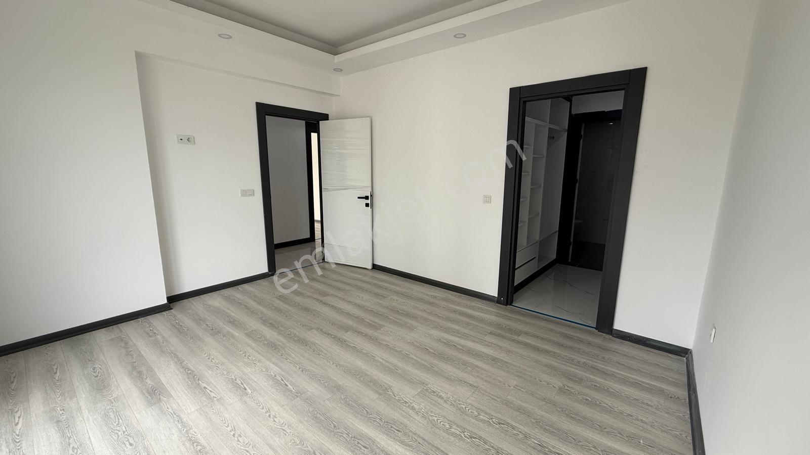 Hürriyet Mahallesi İzsiz Towersta Havuz Cephe 3+1 Kiralık Daire - Görsel 21