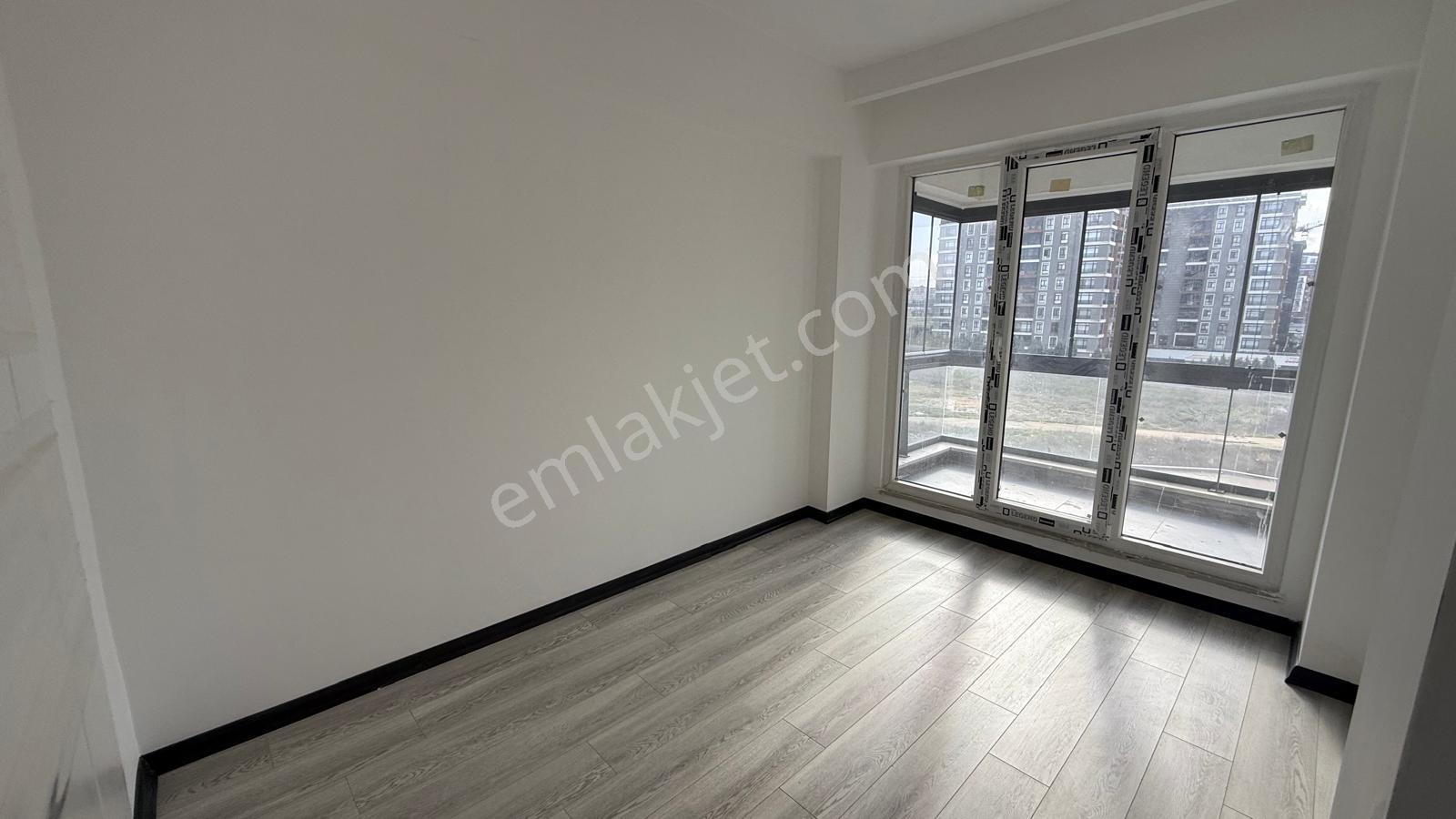 Hürriyet Mahallesi İzsiz Towersta Havuz Cephe 3+1 Kiralık Daire - Görsel 22