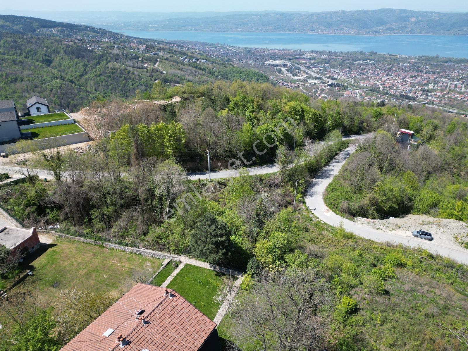 Göl Manzaralı İmar Sınırında Anayol Üstü Arazi - Görsel 27