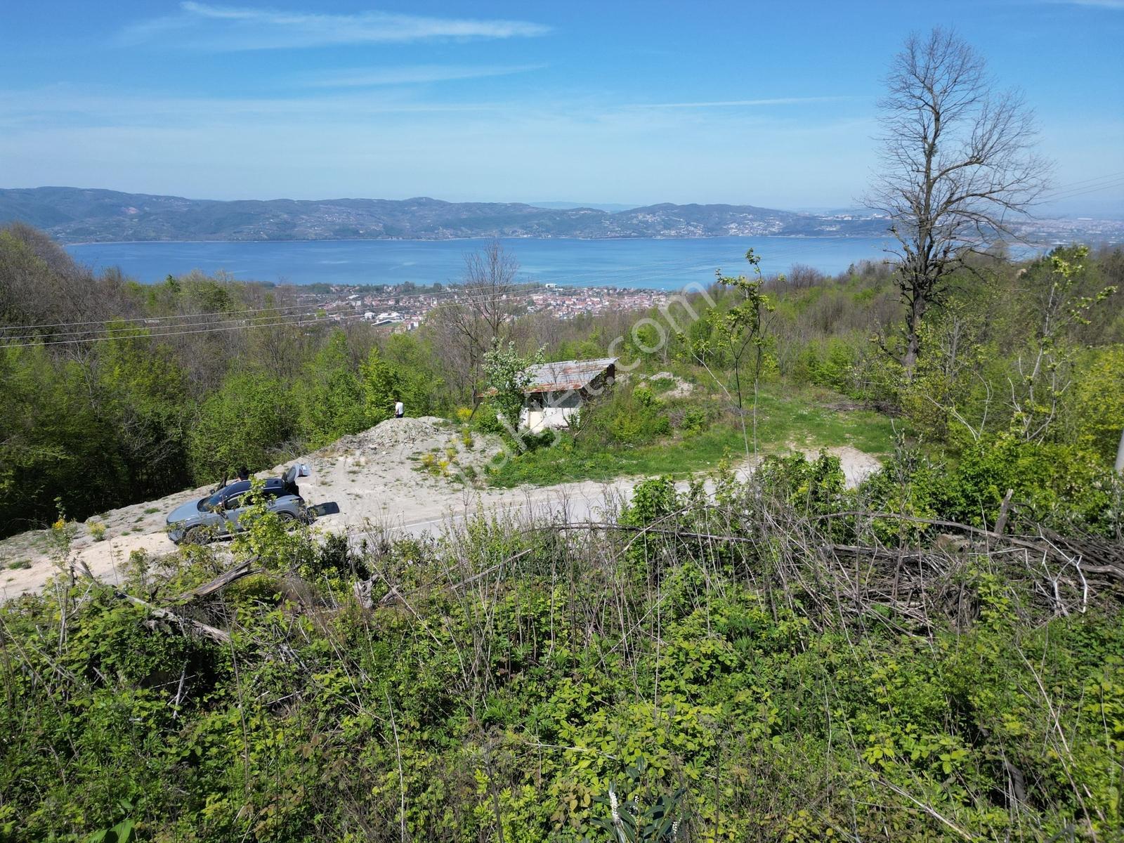 Göl Manzaralı İmar Sınırında Anayol Üstü Arazi - Görsel 17