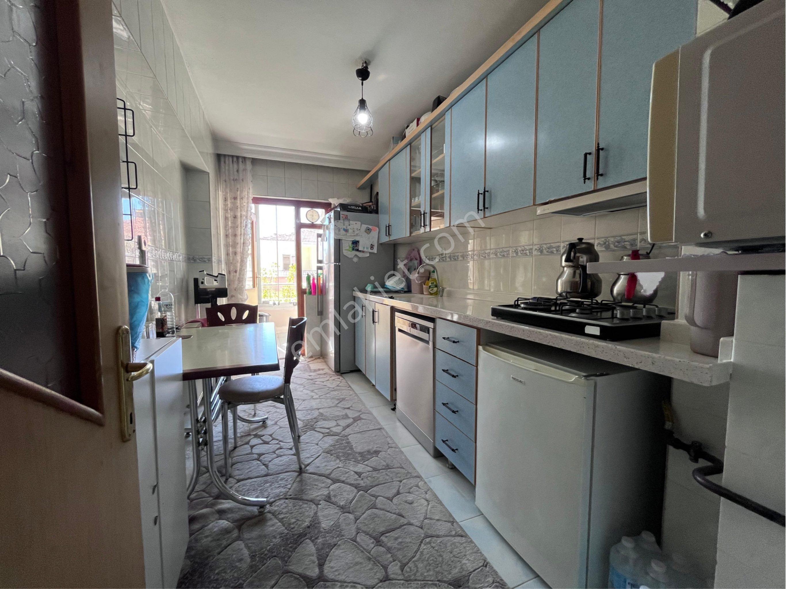 Atatürk Mahallesi Cadde Üstü 3+1 Ara Kat Güney Cephe Krediye Uygun Satılıkd Daire!