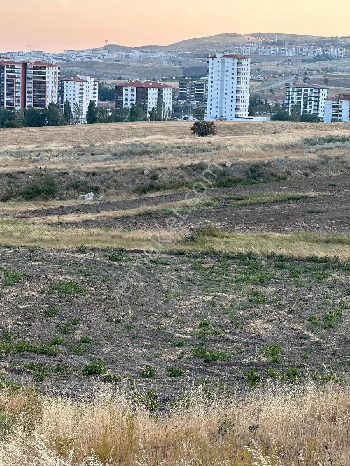 Yakacıkta İmarlı Tek Tapu Satılık Konut Arsası