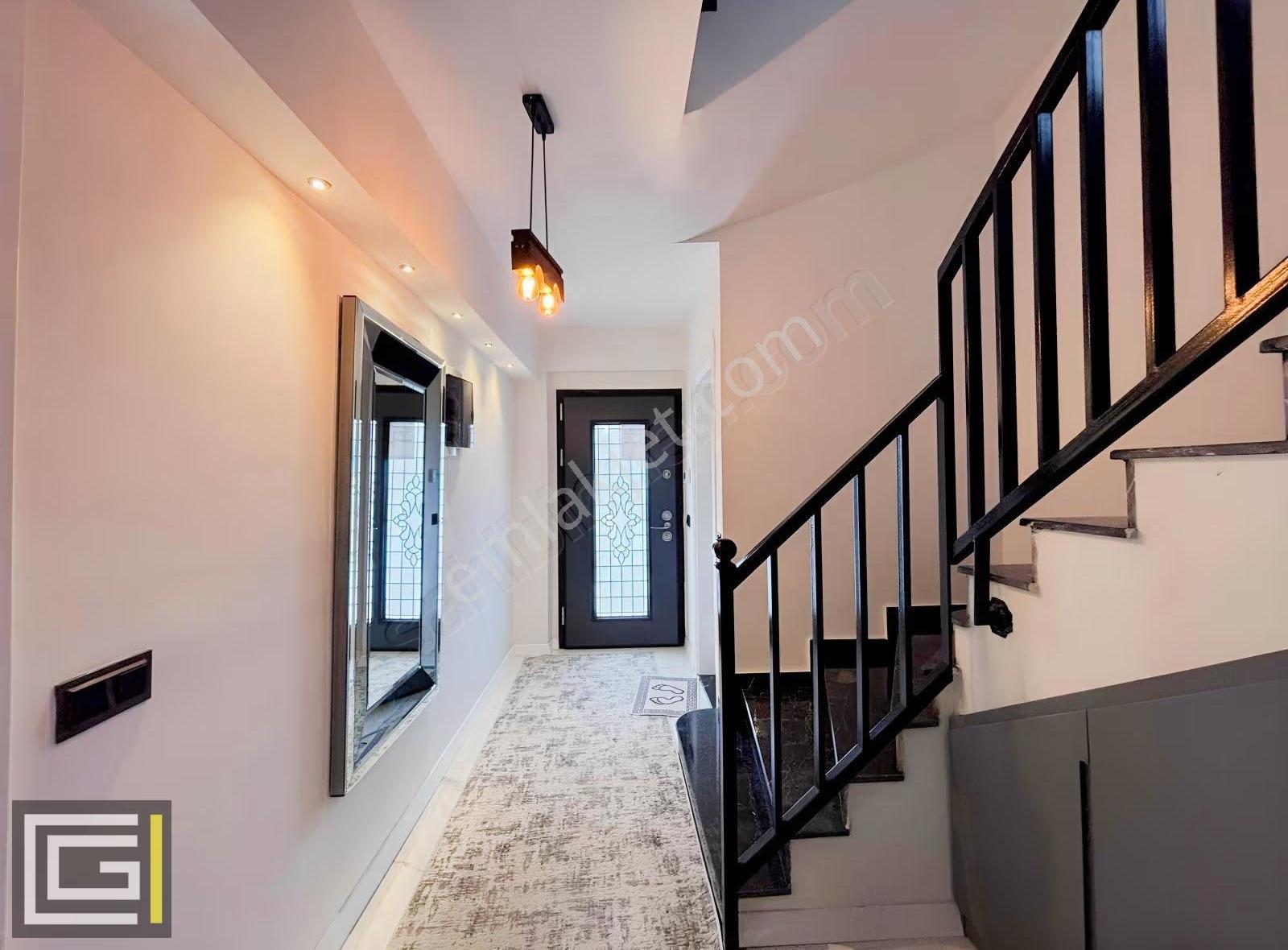 Muğla Seydikemer Gerişburnu Havuzlu 3+1 Kiralık Müstakil Villa