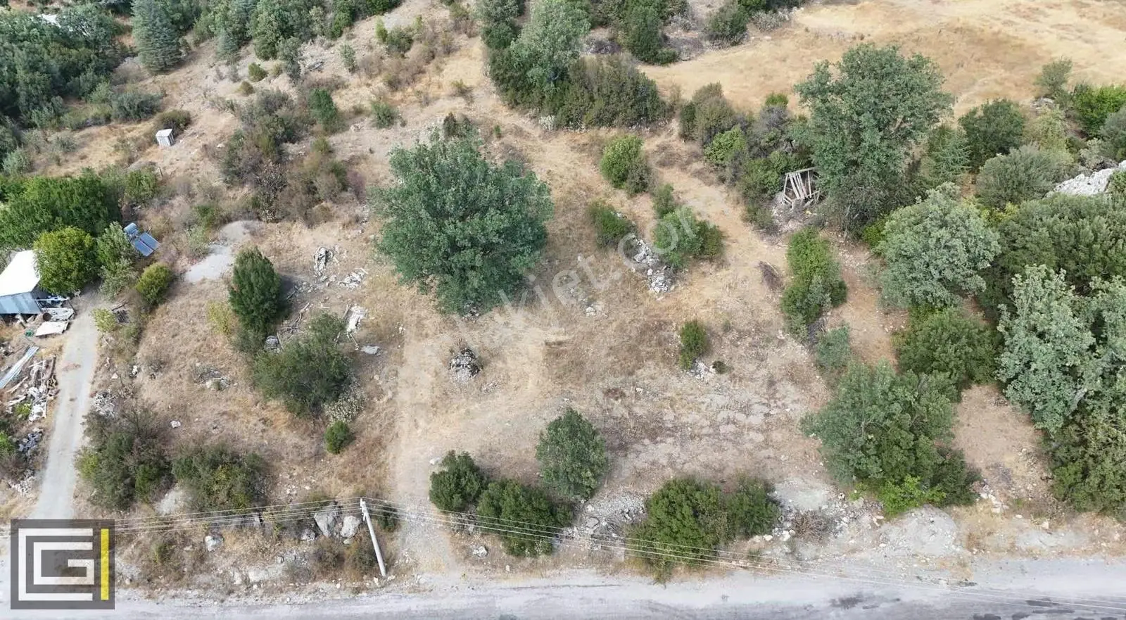 Yayla Koruda 4611 M2 Müstakil Yol Cepheli Satılık Arazi