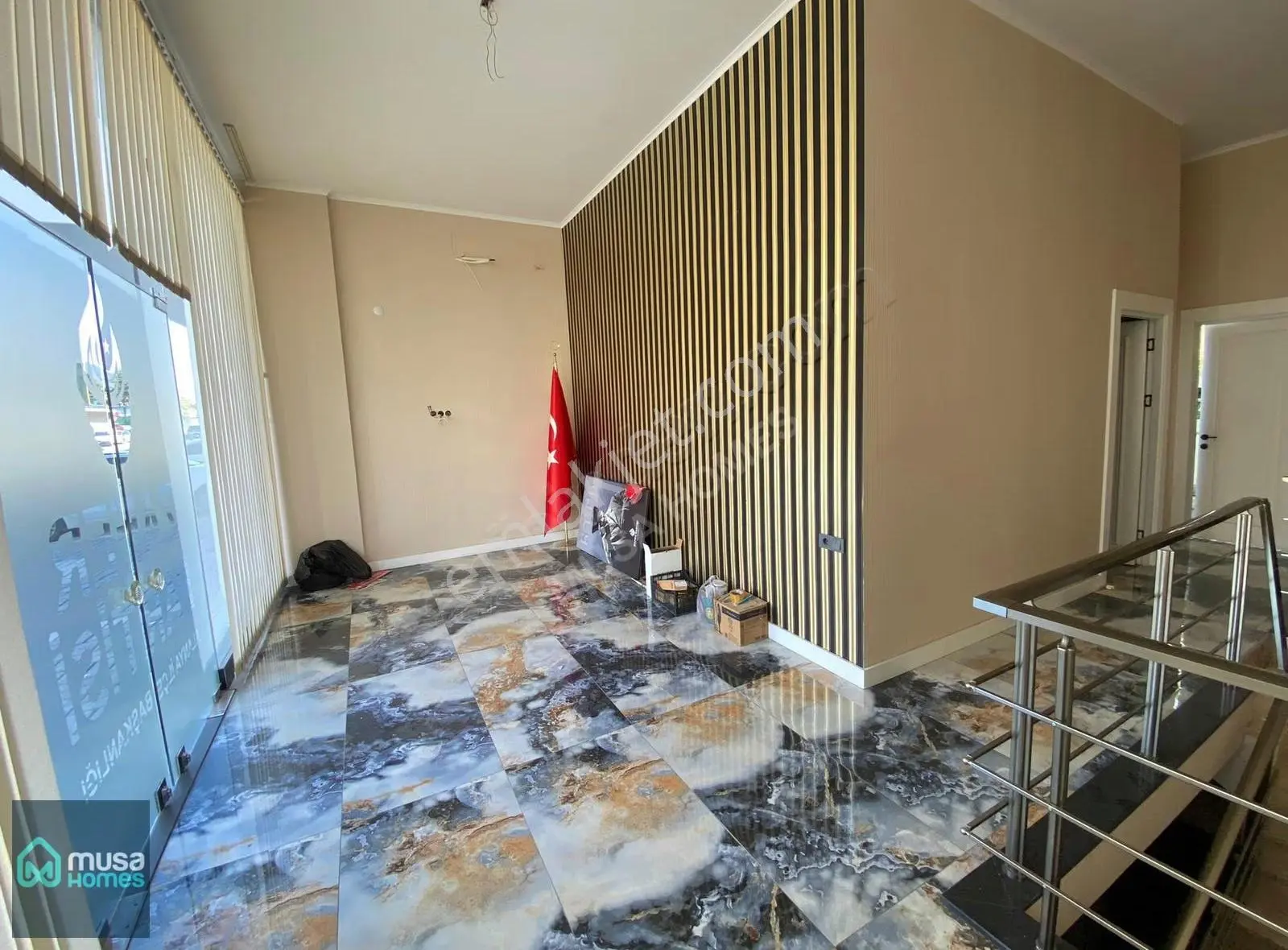 Alanya Merkez Ana Cadde Üzerinde Prestijli 2 Katlı İşyeri - Görsel 6