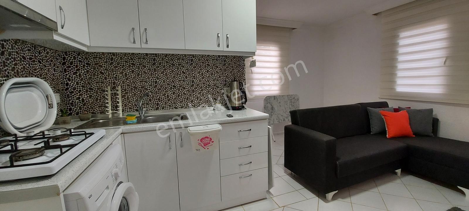 Merkezde Sahile Ve İşletmelere Yakın Bahçe Katı 1+1 Eşyalı Daire - Görsel 2