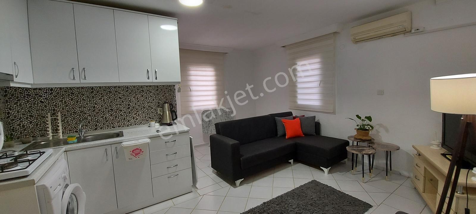 Merkezde Sahile Ve İşletmelere Yakın Bahçe Katı 1+1 Eşyalı Daire - Görsel 12