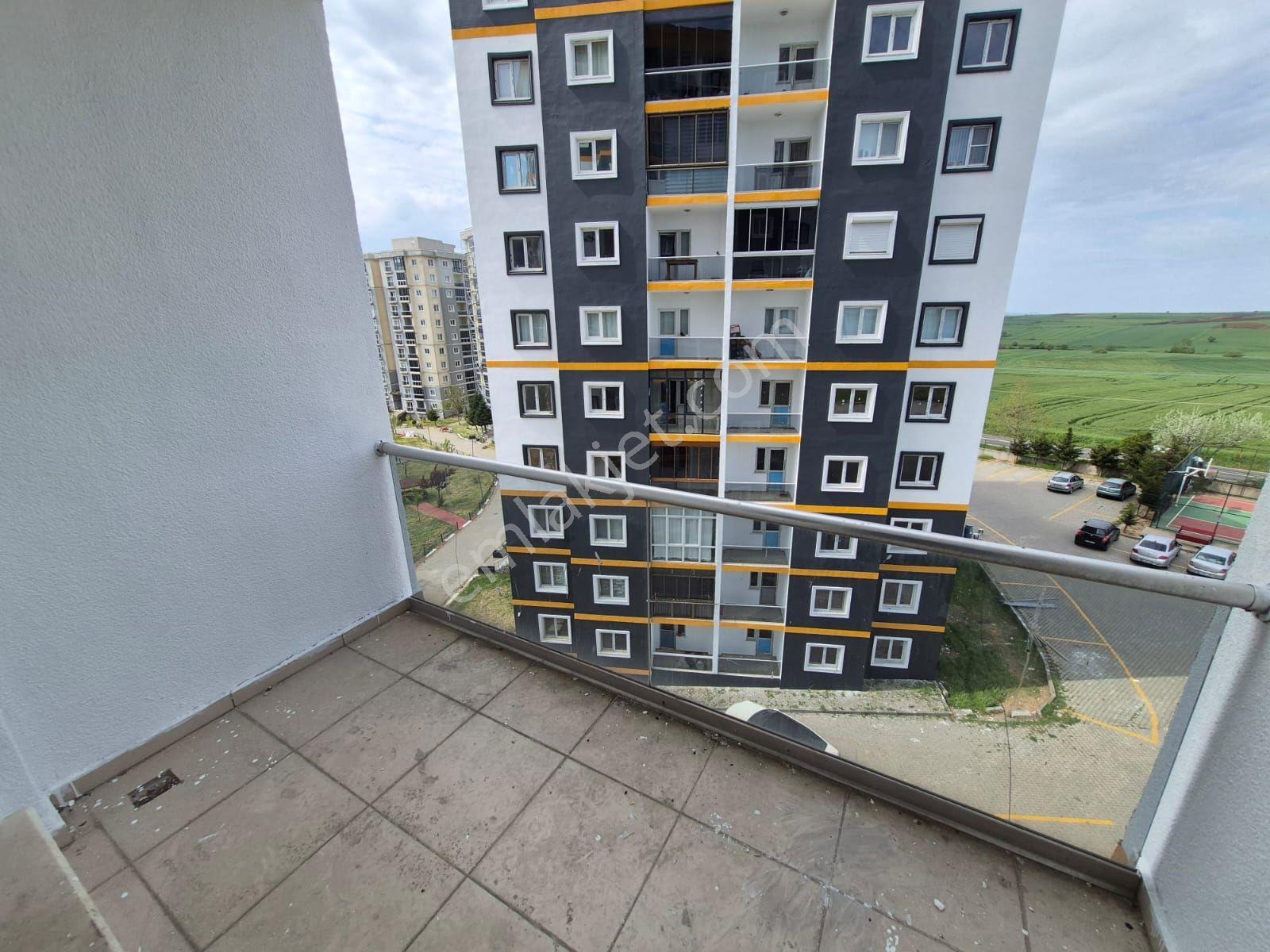 Site İçerisinde Ayrıcalıklı Yaşam 3+1 Kiralık Daire Keşan Edirne - Görsel 4
