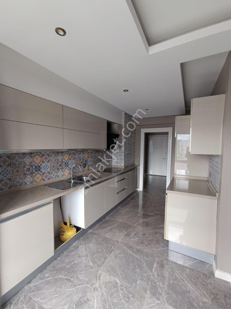 Pratik Den// Alsancak Hisar İzmir De Önü Açık Lüx Kiralık Daire - Görsel 10