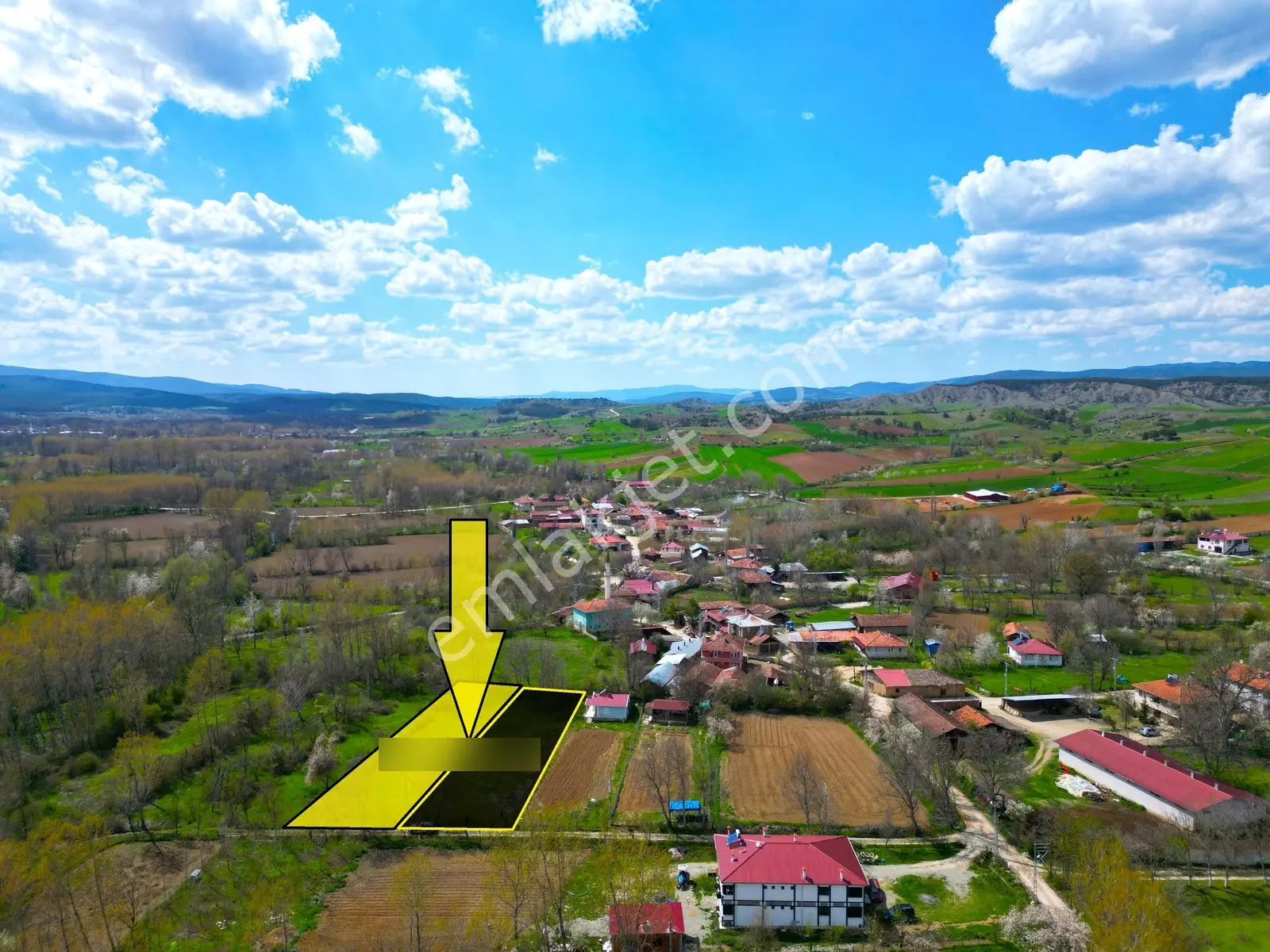Garanti Emlak'tan Daday Yolunda, Şehre 6 Km Mesafede İmarlı Arsa