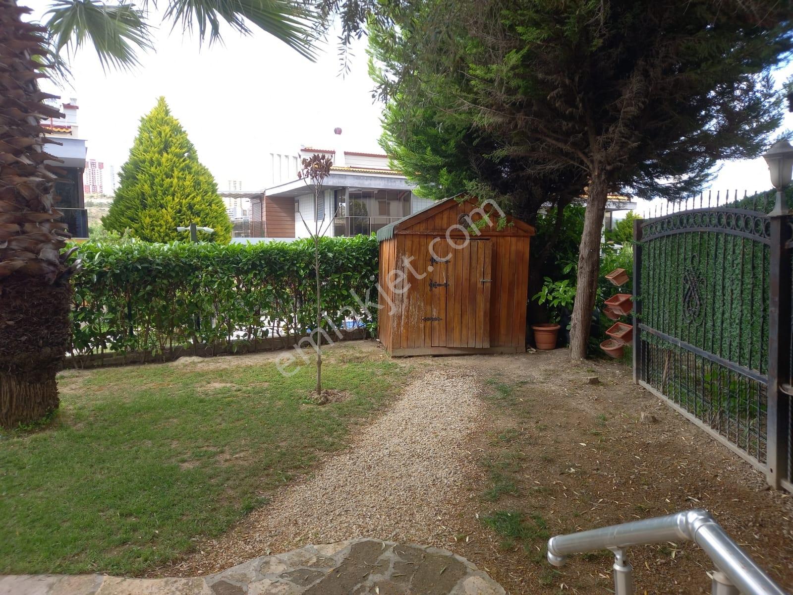 Kuşadası Deniz Manzaralı Tam Müstakil 4+1 Satılık Villa! - Görsel 31
