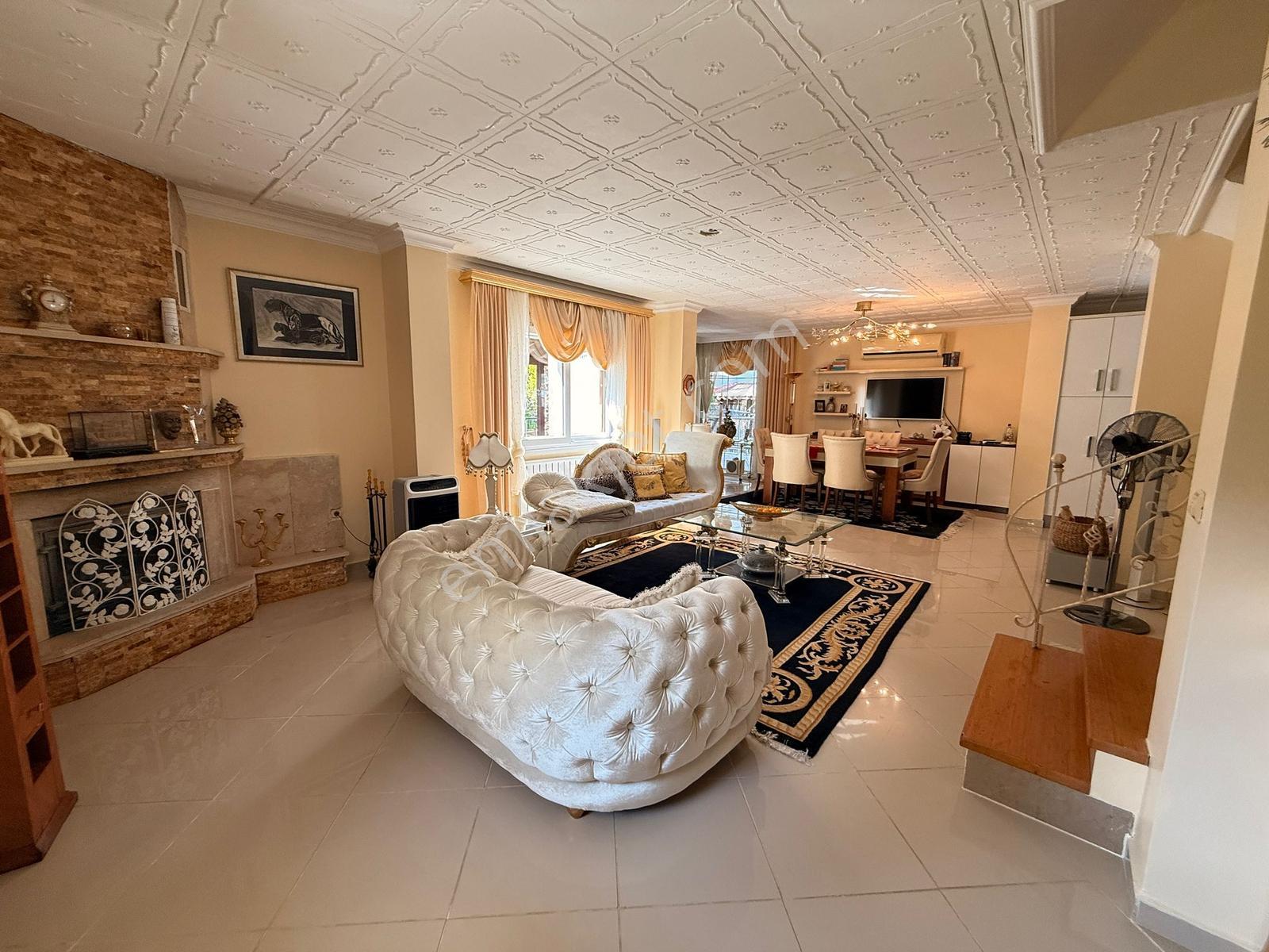 Kuşadası Deniz Manzaralı Tam Müstakil 4+1 Satılık Villa! - Görsel 22