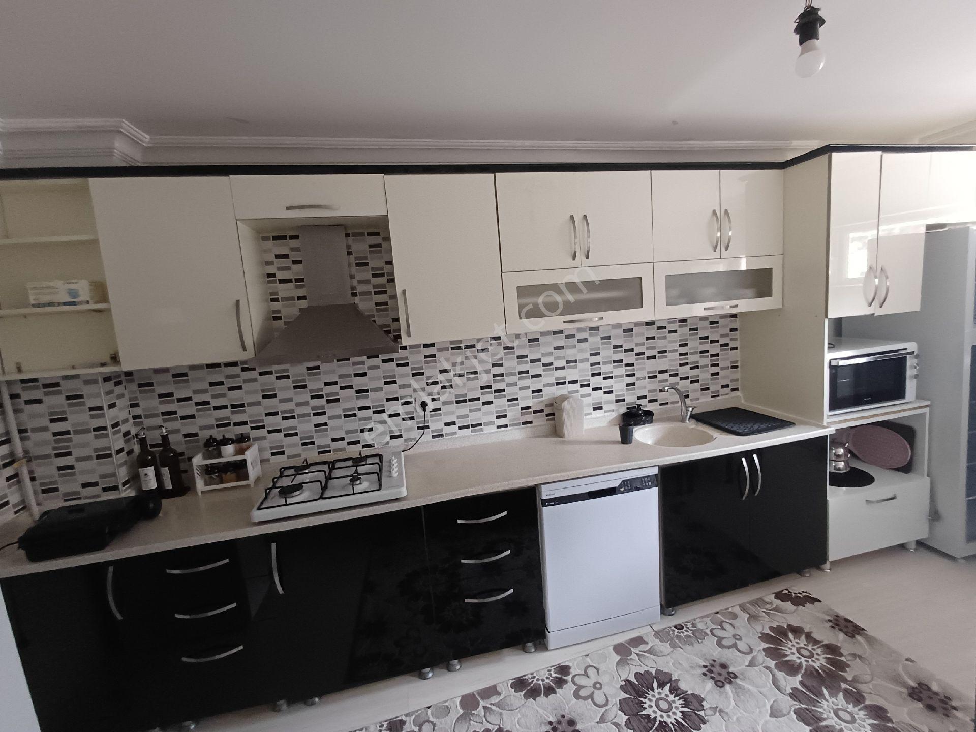 Kalekışladan Cadde Yakını Asansörlü Yalıtımlı Çokkatlıda Satılık 3+1 Daire - Görsel 5