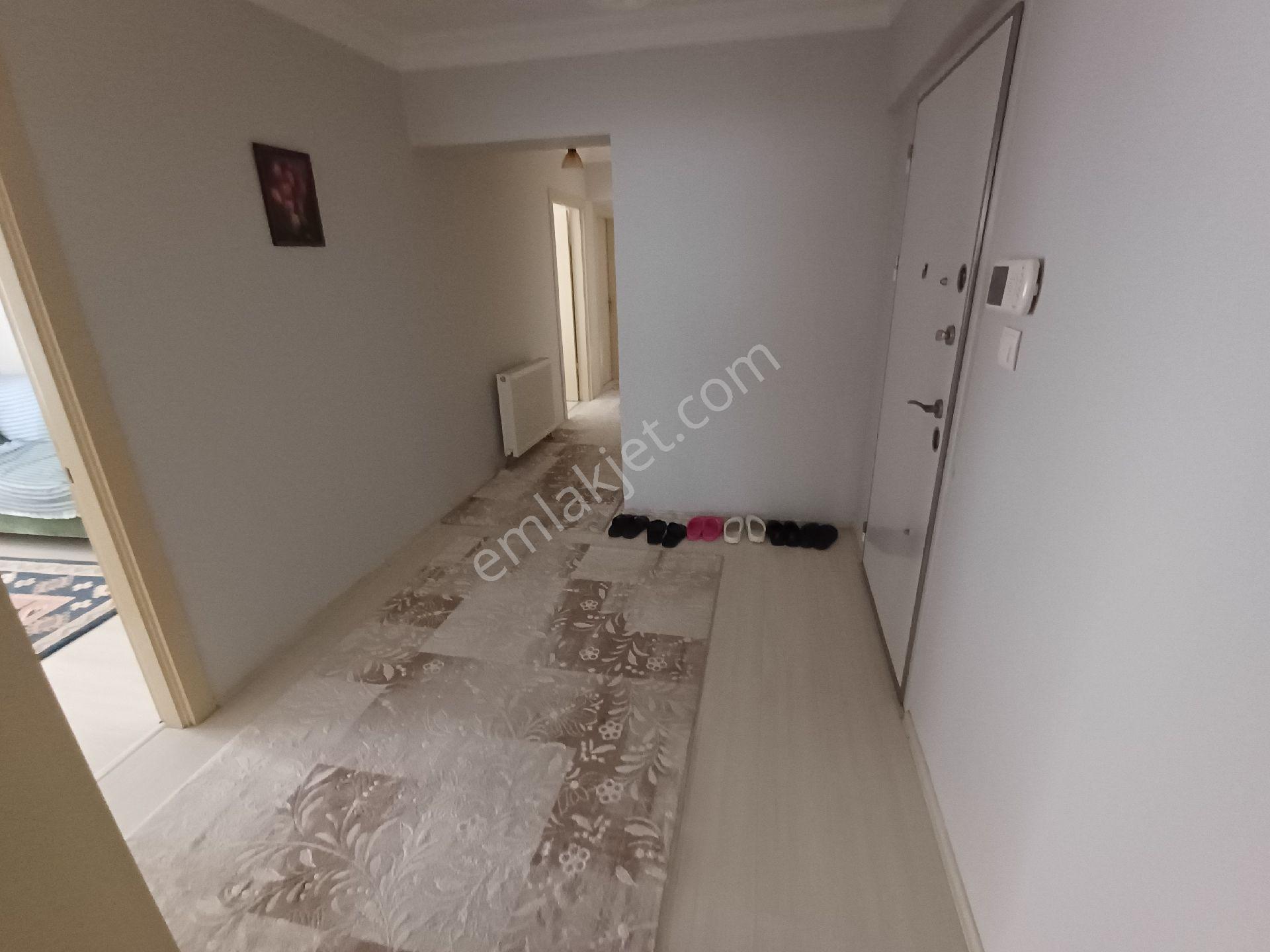 Kalekışladan Cadde Yakını Asansörlü Yalıtımlı Çokkatlıda Satılık 3+1 Daire - Görsel 8