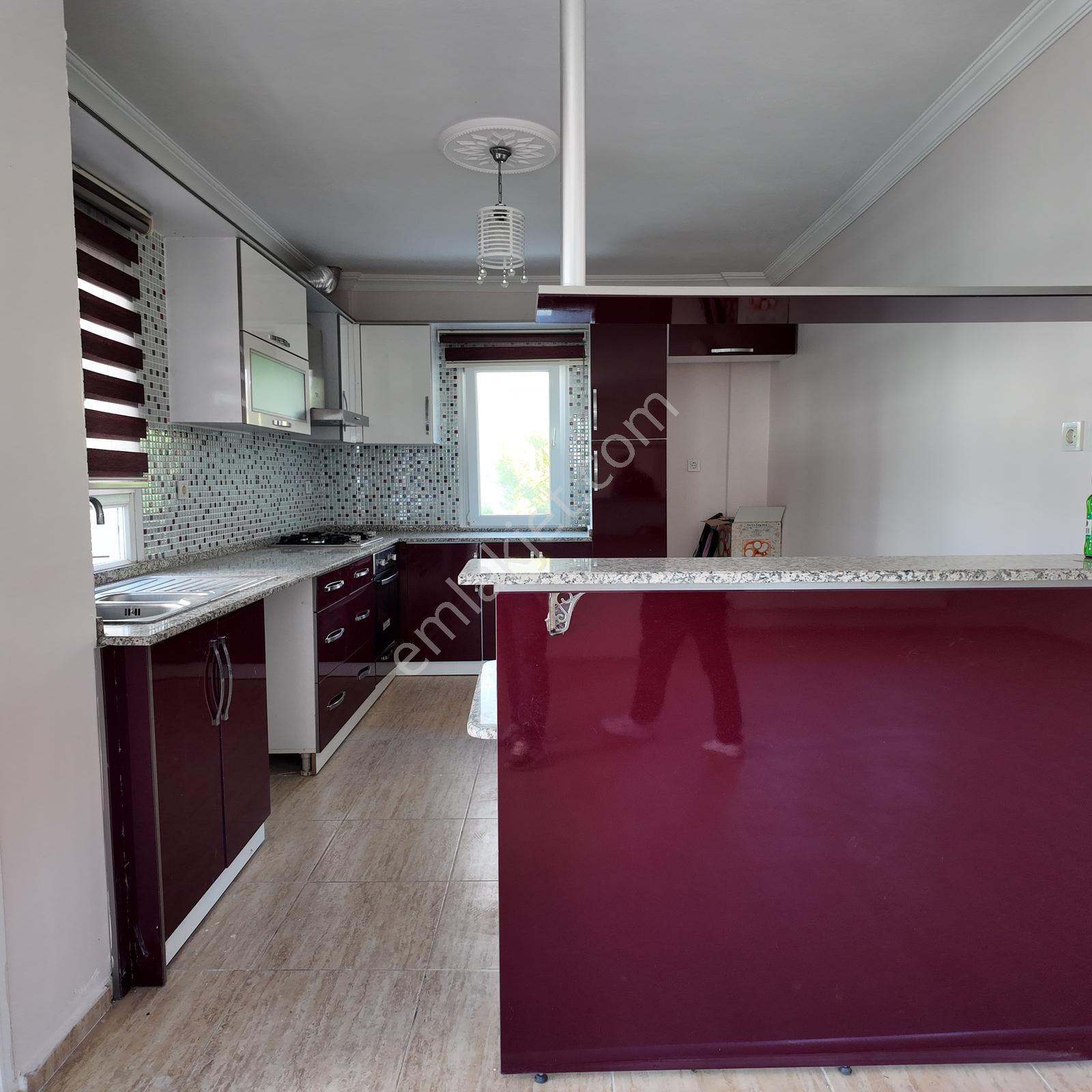 Medar Yakamoz Sitesinde 240 M2 4+1 Kiralık Tripleks Villa - Görsel 13