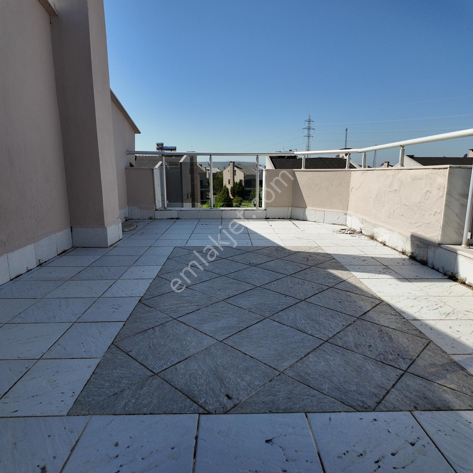 Medar Yakamoz Sitesinde 240 M2 4+1 Kiralık Tripleks Villa - Görsel 27