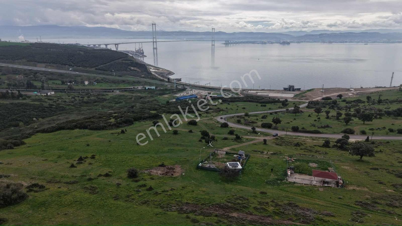 Muallimköyde Satılık Köprü Manzaralı 475 M2 Fırsat Arsa