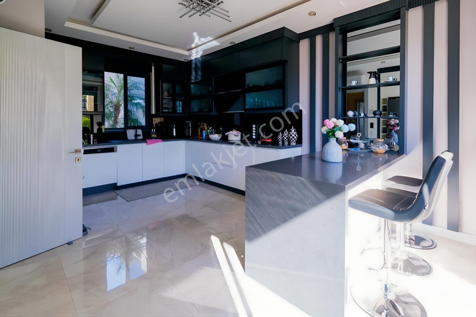Alanya Kargıcak 4+1 550m2 Lüx Tripleks Deniz Manzara Eşsiz Villa - Görsel 34