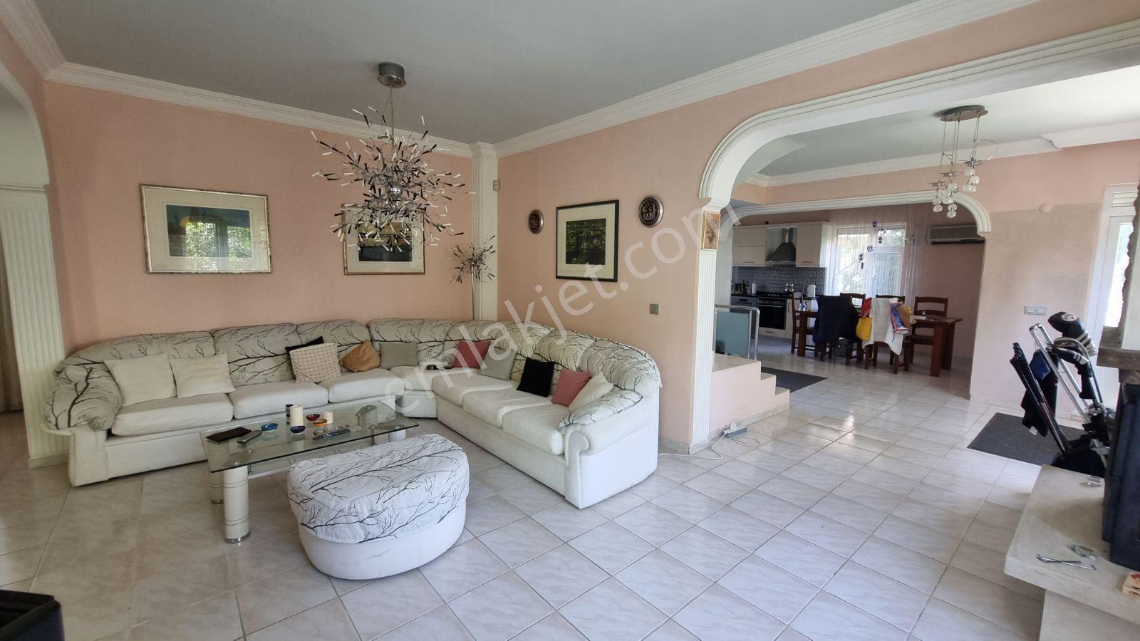 Boğazkent'te Eşyalı Satılık Müstakil Villa - Görsel 20