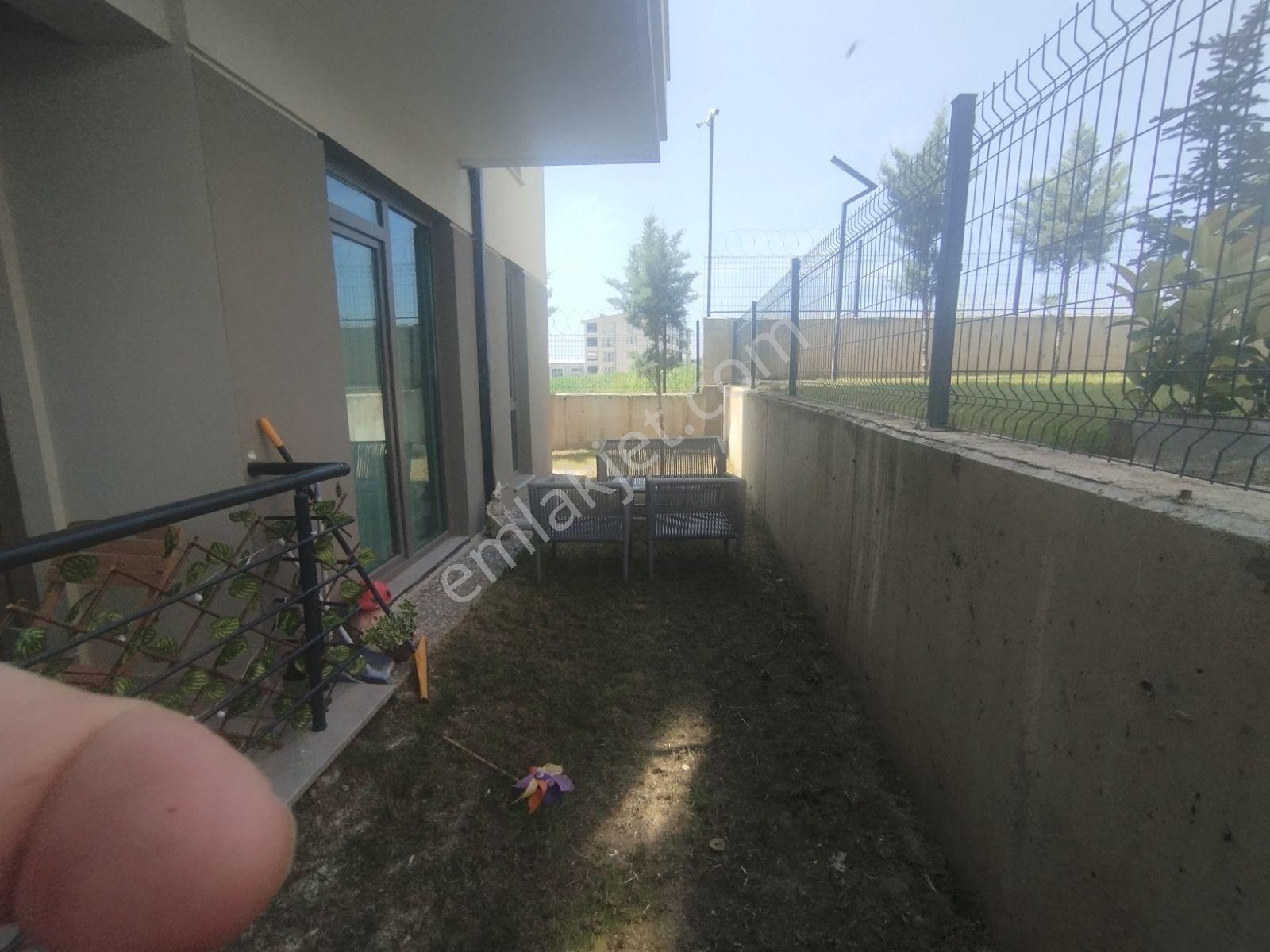 Akçalar Havuzlu Lüks 1+1 Yatırımlık Bahçe Katı Oturuma Hazır