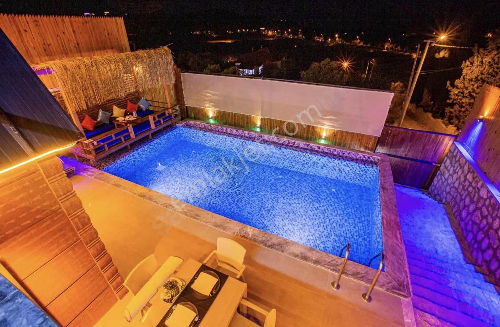 Patarada Korunaklı , Jakuzili , Özel Havuzlu 2+1 Kiralık Villa - Görsel 9