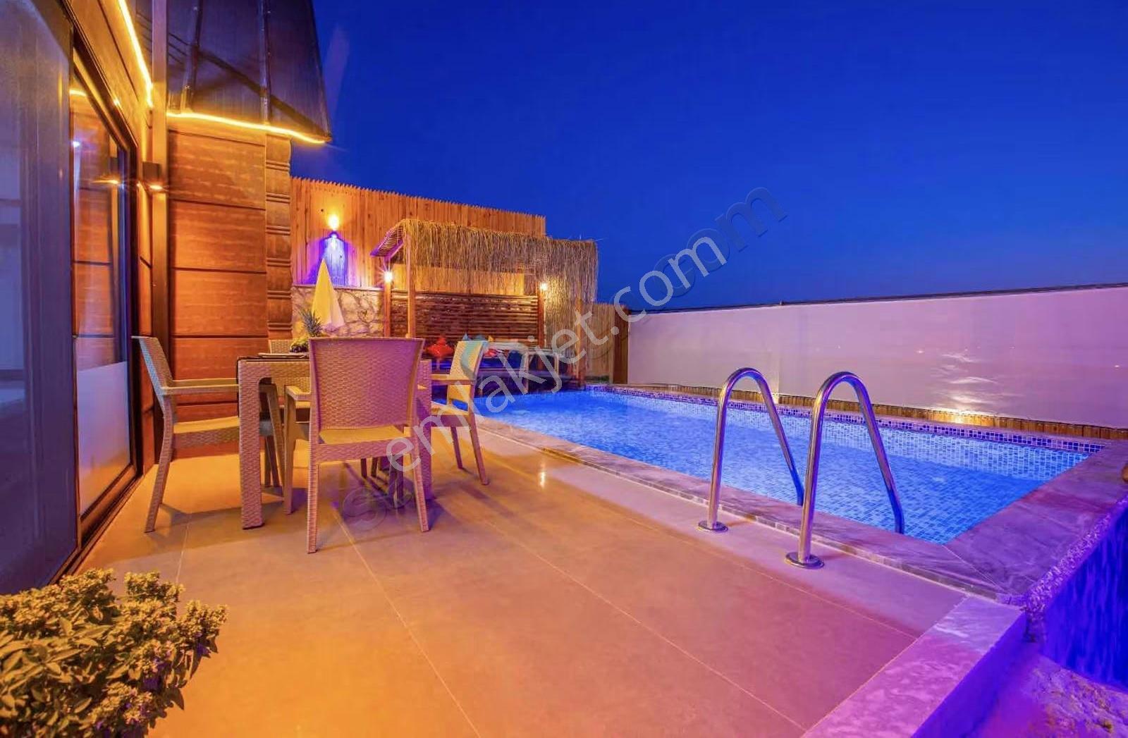 Patarada Korunaklı , Jakuzili , Özel Havuzlu 2+1 Kiralık Villa - Görsel 27