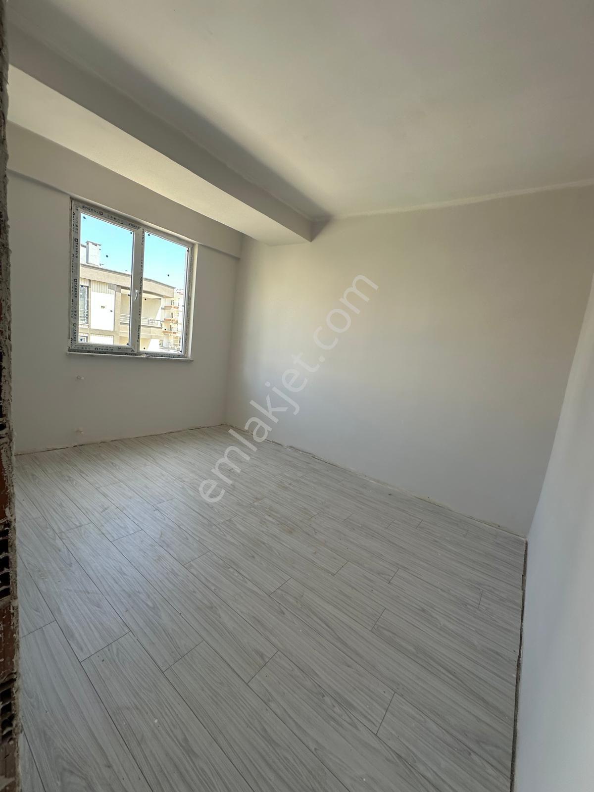 Evim-nur'dan Körfez Mah 1+1 55m2 Geniş Balkonlu Otoparklı Mükemmel Konumda 1.kat Daire - Görsel 5