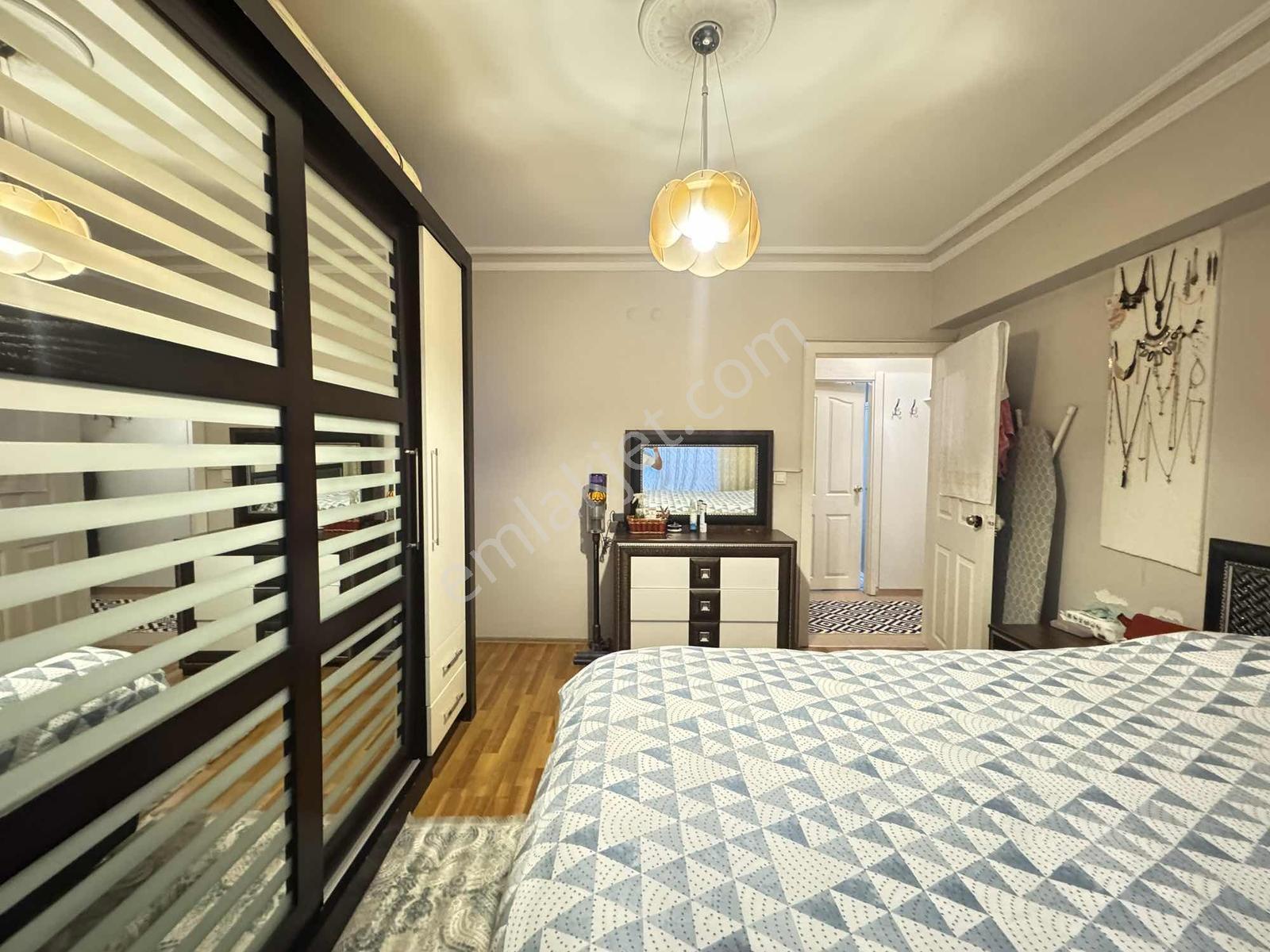 Keşif'ten/nato Yolu Üzerinde/ara Katta/yapılı/kiralık/3+1 - Görsel 21
