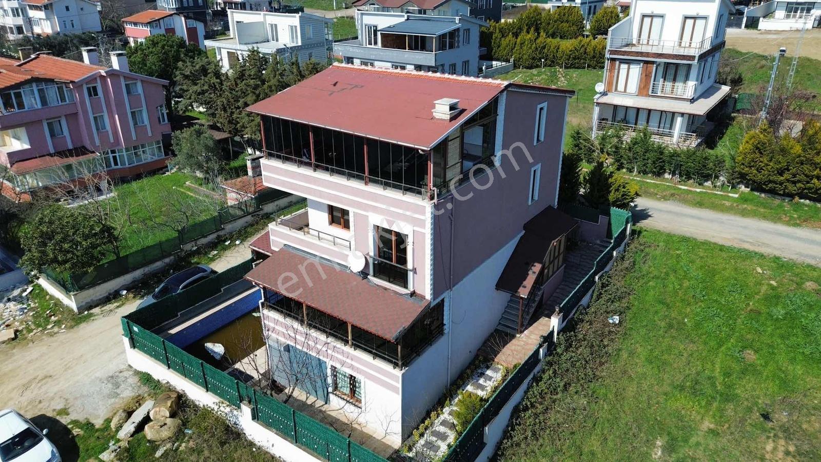 Tuğra'dan Deniz Manzaralı Ultra Lüks 4 Katlı Villa