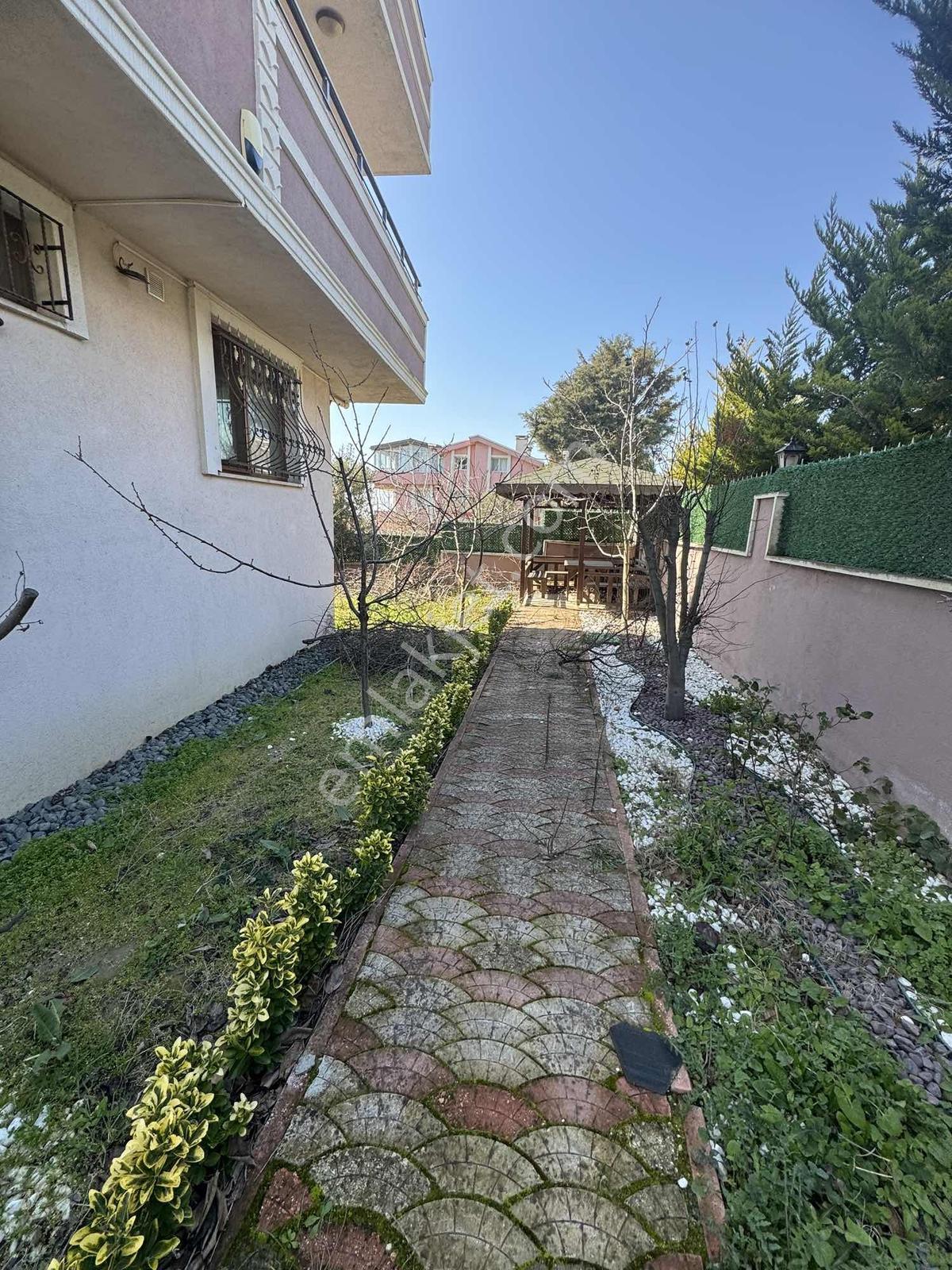 Tuğra'dan Deniz Manzaralı Ultra Lüks 4 Katlı Villa - Görsel 3