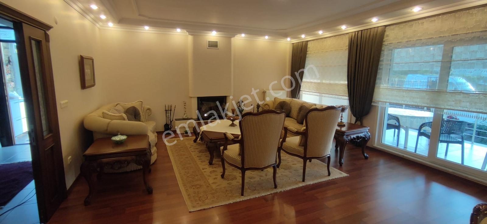 Yuşa'dan 1.774 M² Arsa İçinde 480 M² Tripleks Müstakil Villa - Görsel 2