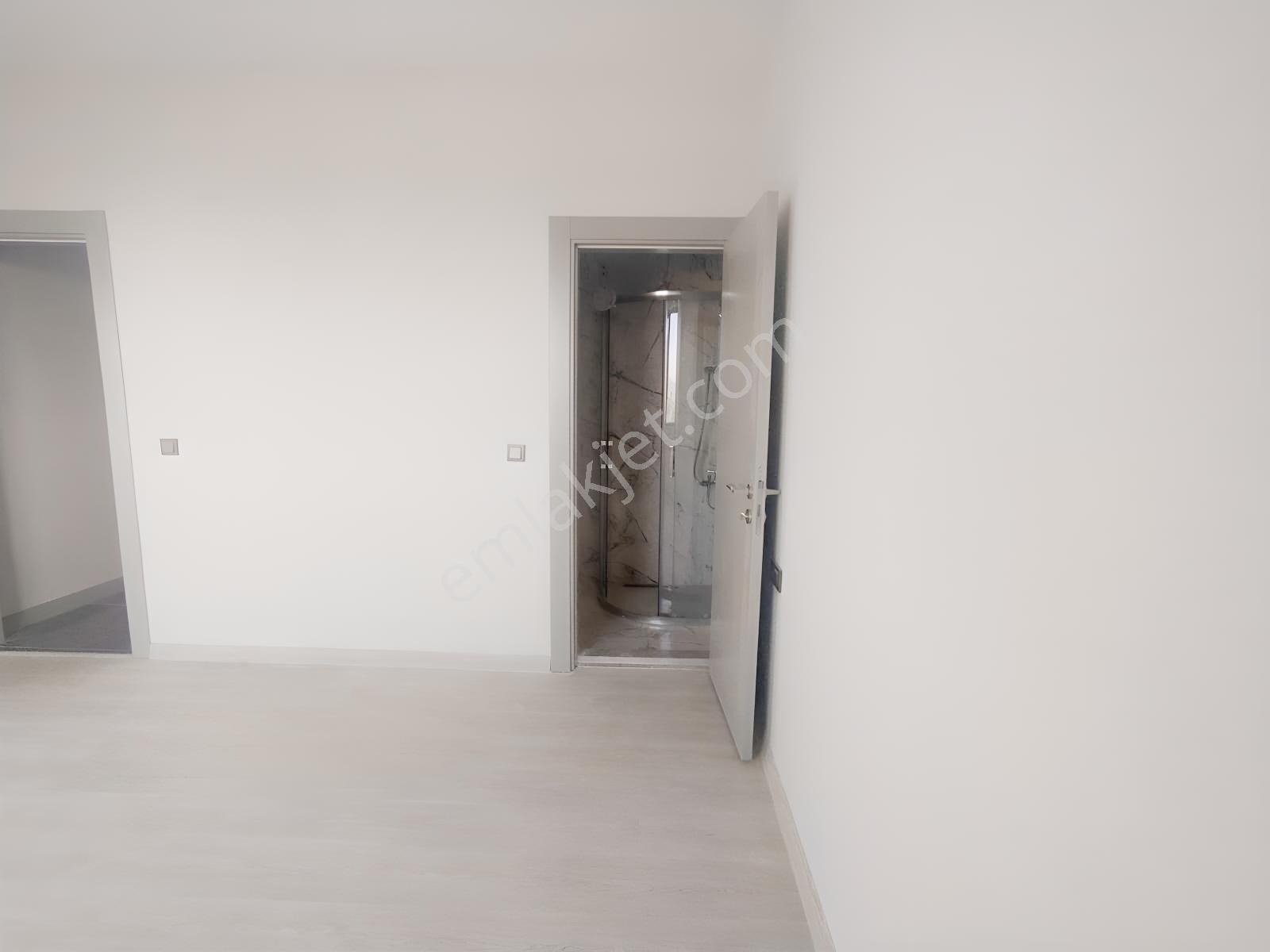 Akçalar'da Göl Manzaralı Lüks 2+1 Havuzlu Site İçerisinde - Görsel 13