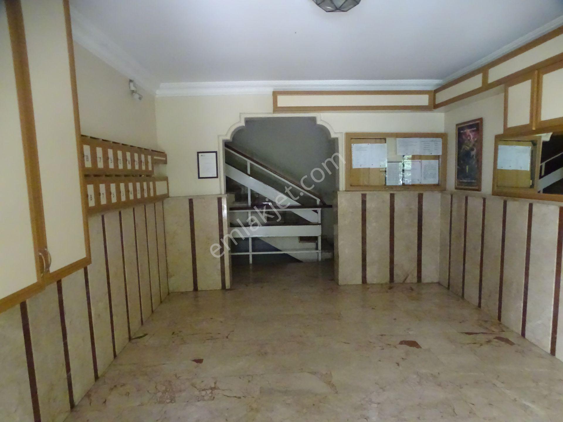 İstinye Boğaziçi C Bloklarında Teraslı Bakımlı Çatı Dubleks - Görsel 28
