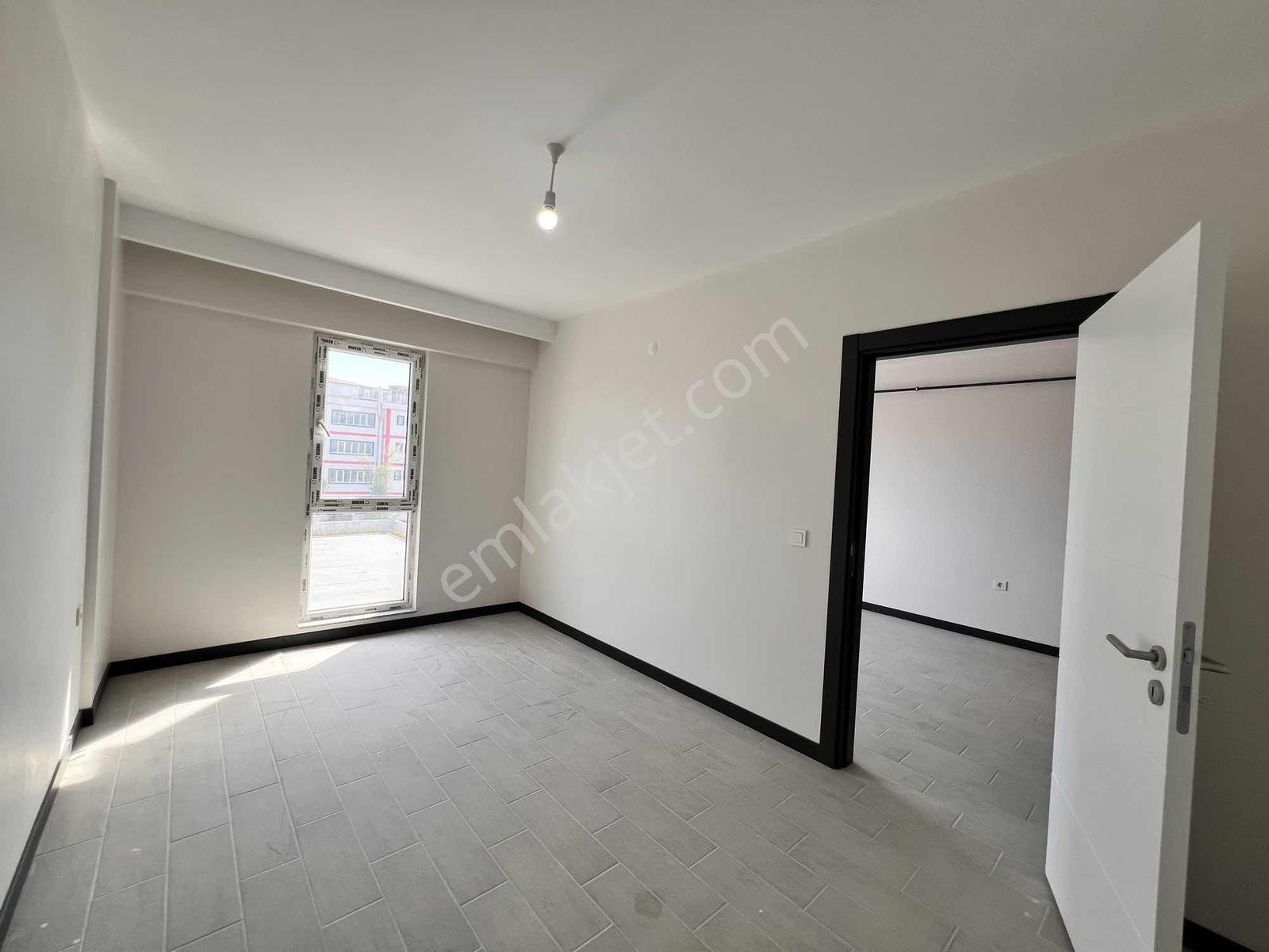 Cumhuriyet Mahallesi Satılık 1+1 Site İçinde Full Donanımlı - Görsel 22