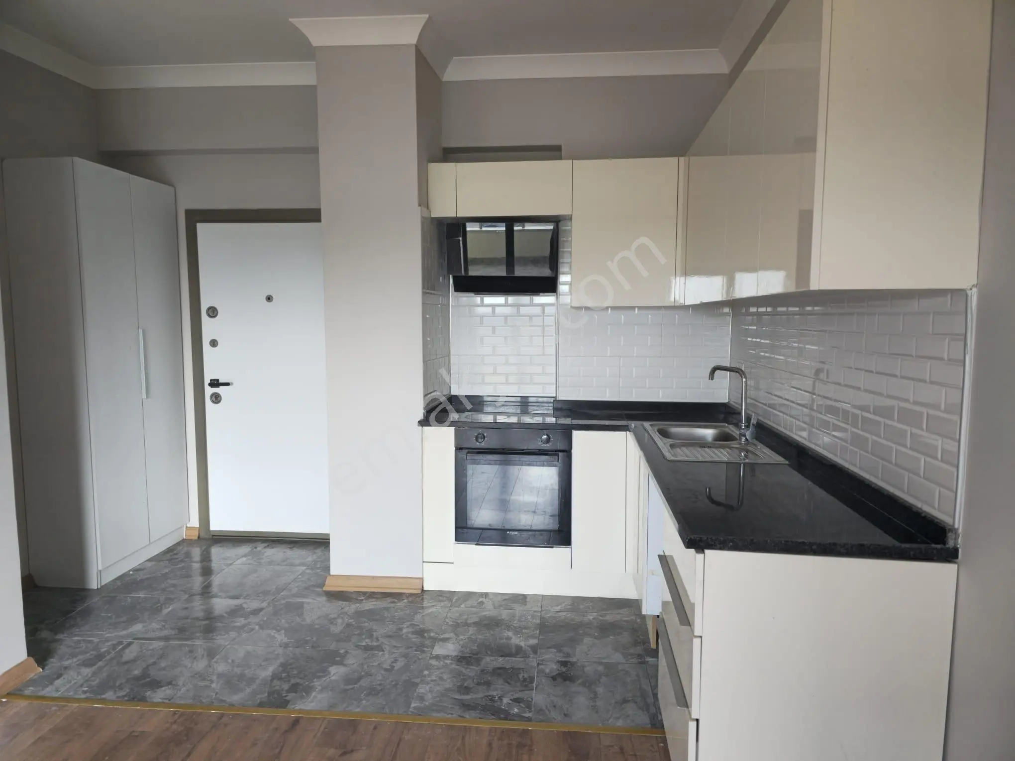 Turyaptan Hatip Mah.ulus Residance Ara Kat Kiralık 1+1 Daire